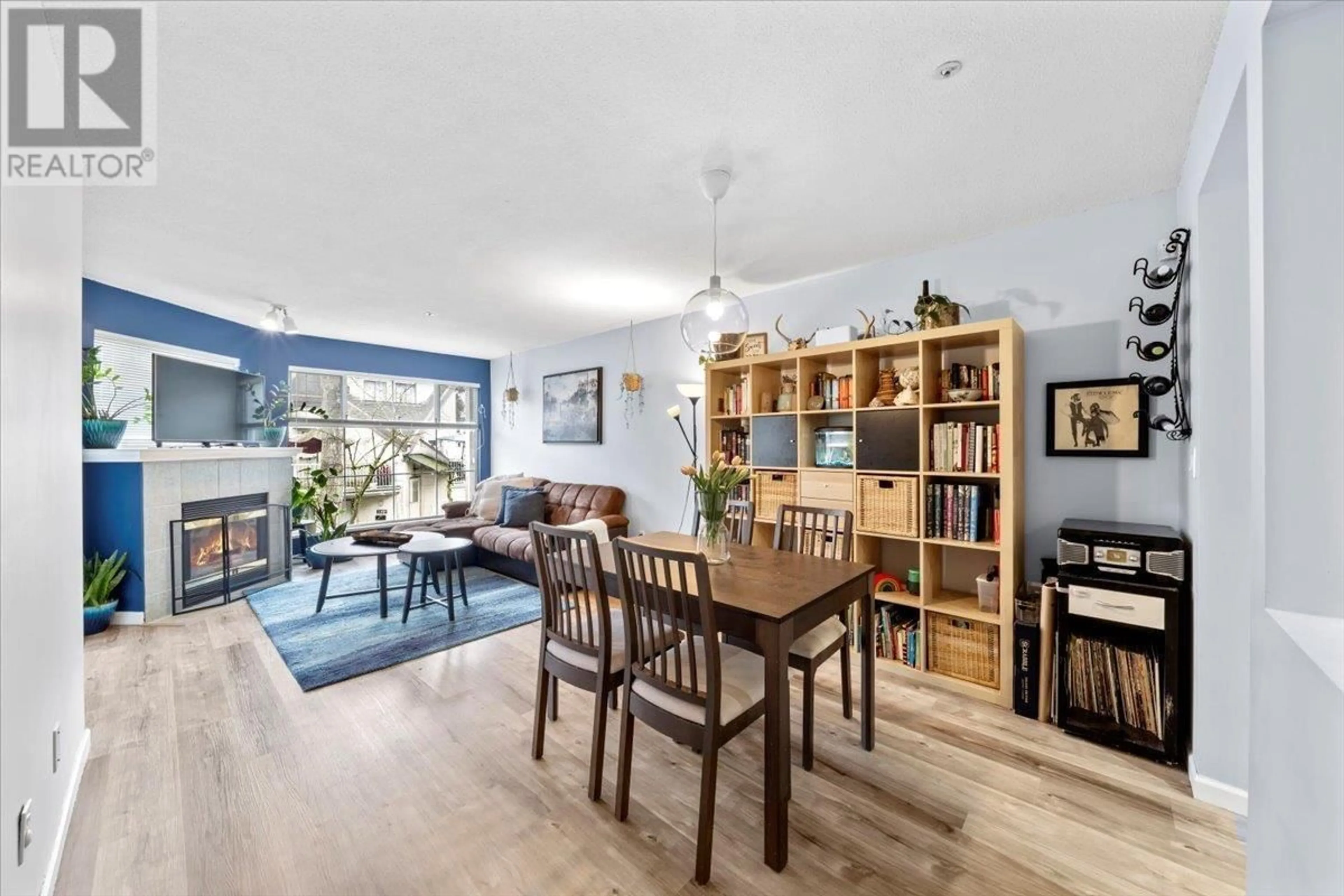 Dining room, wood/laminate floor for 215 - 2678 DIXON STREET, Port Coquitlam British Columbia V3C6L7