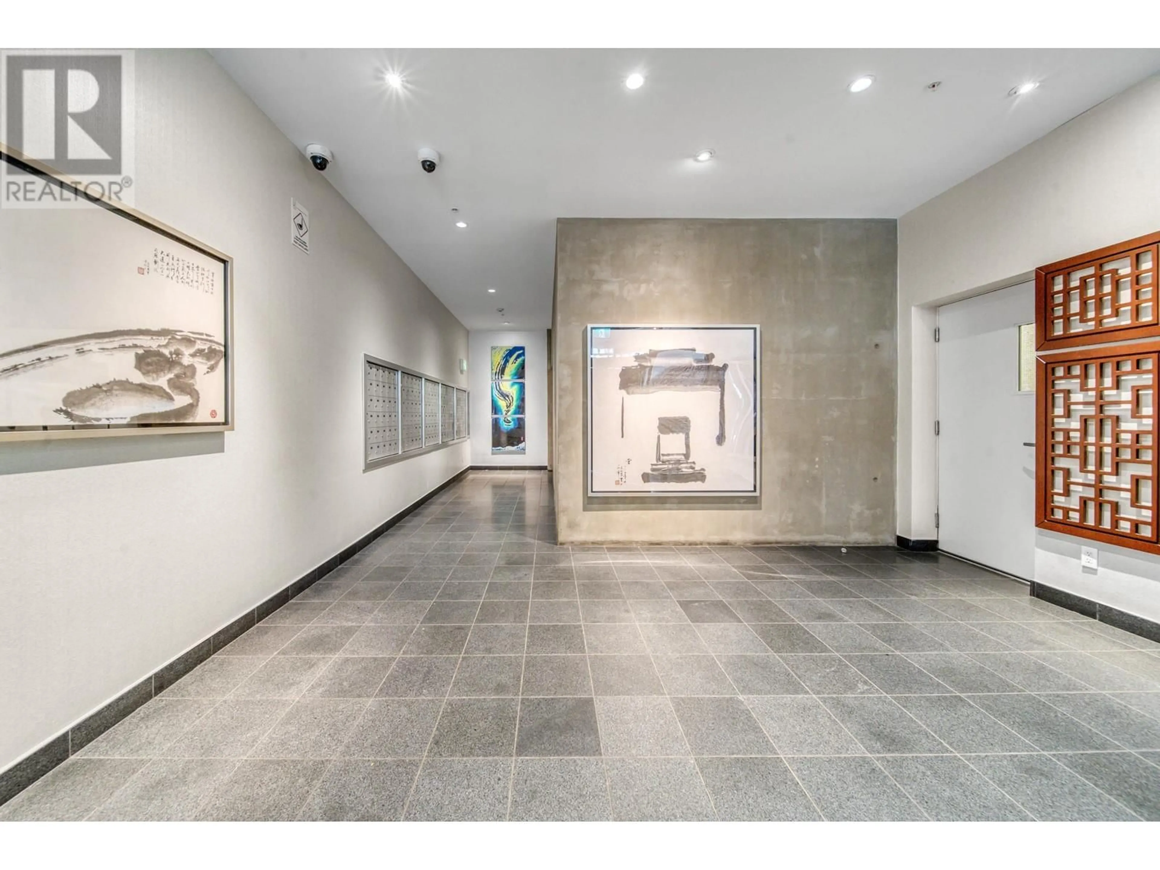 Indoor foyer for PH7 - 188 KEEFER STREET, Vancouver British Columbia V6A0E3