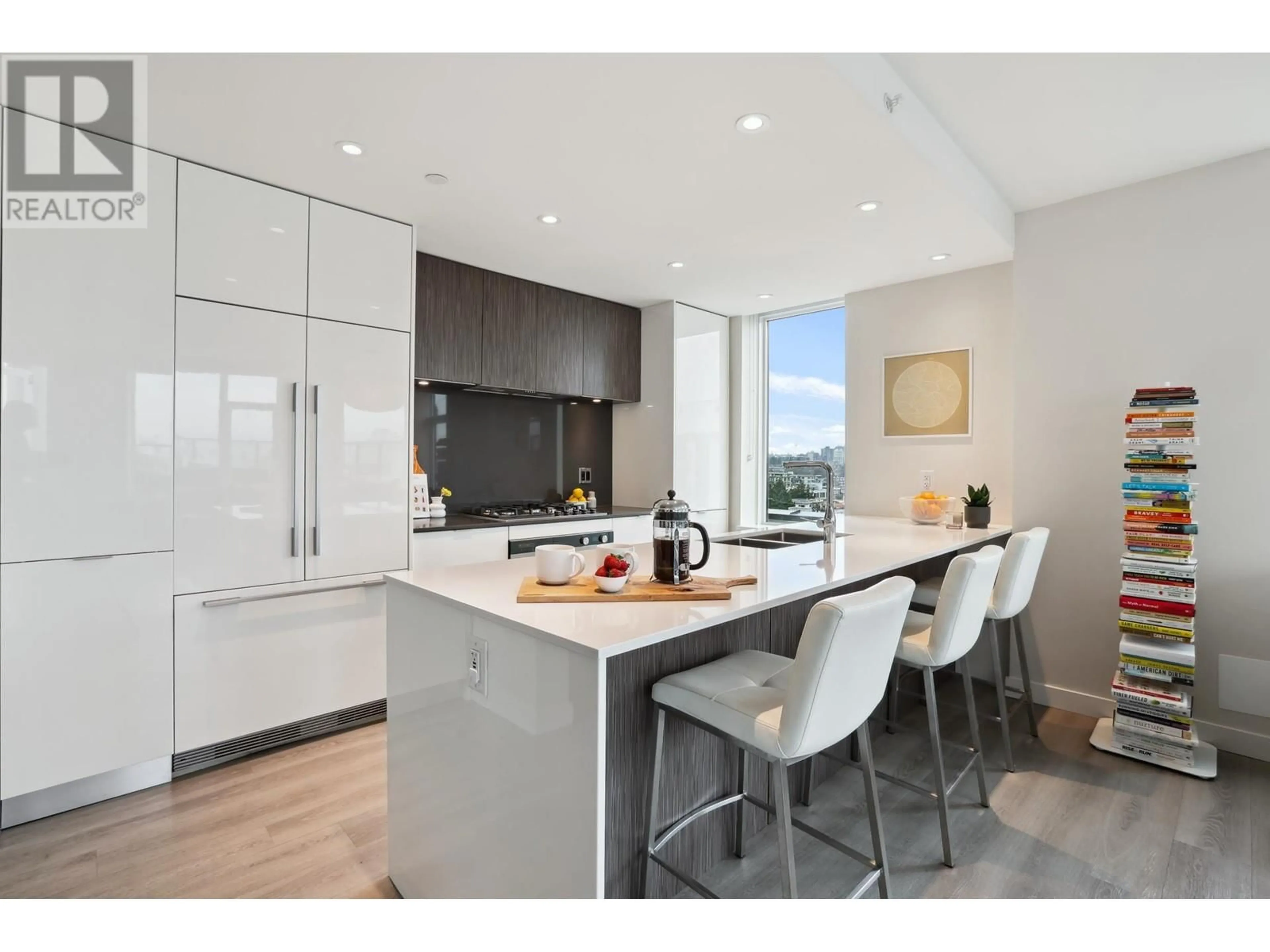 Open concept kitchen, unknown for 801 209 E 7TH AVENUE, Vancouver British Columbia V5T0H3