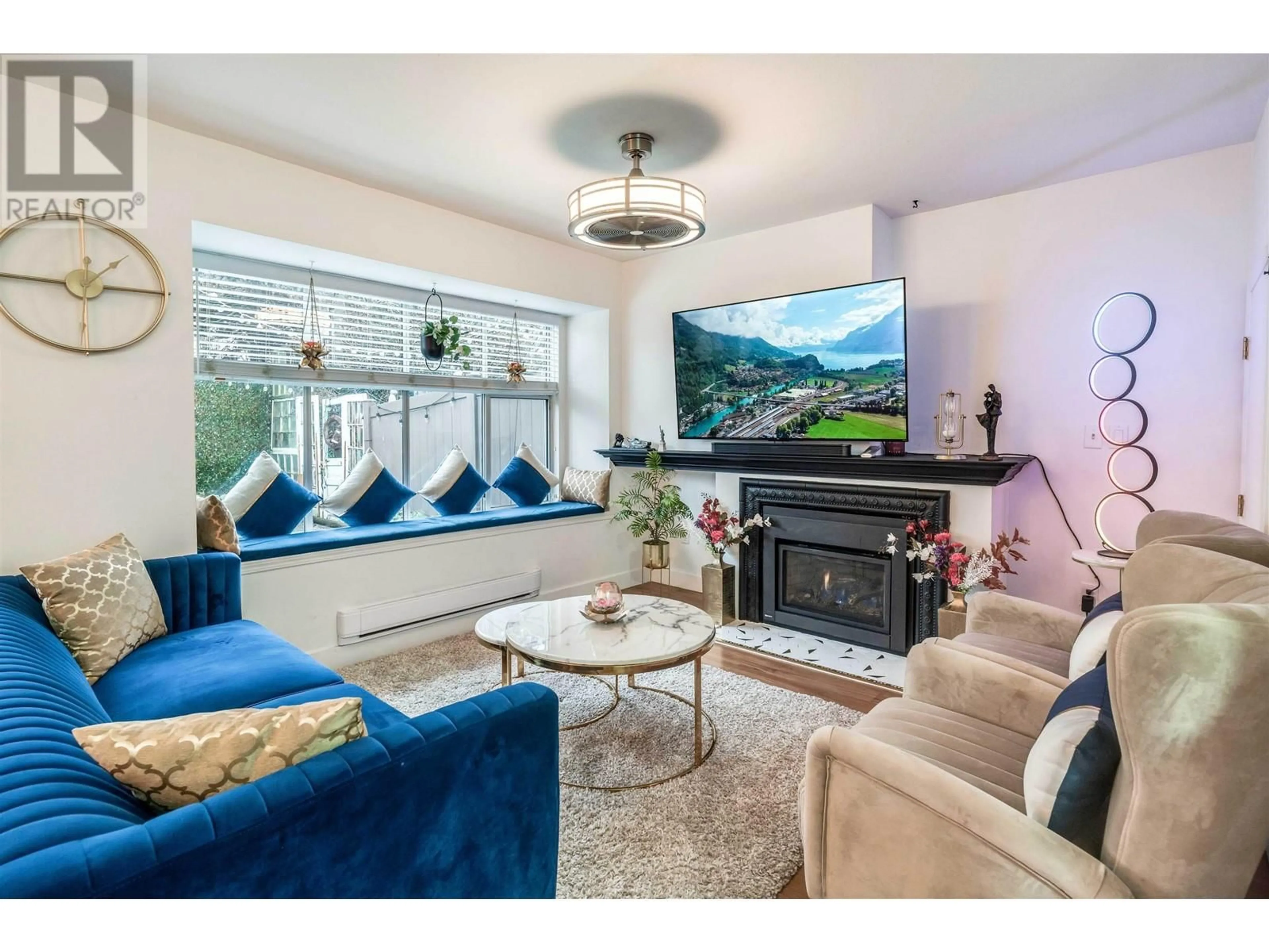 Living room with furniture, unknown for 94 - 12099 237 STREET, Maple Ridge British Columbia V4R2C3