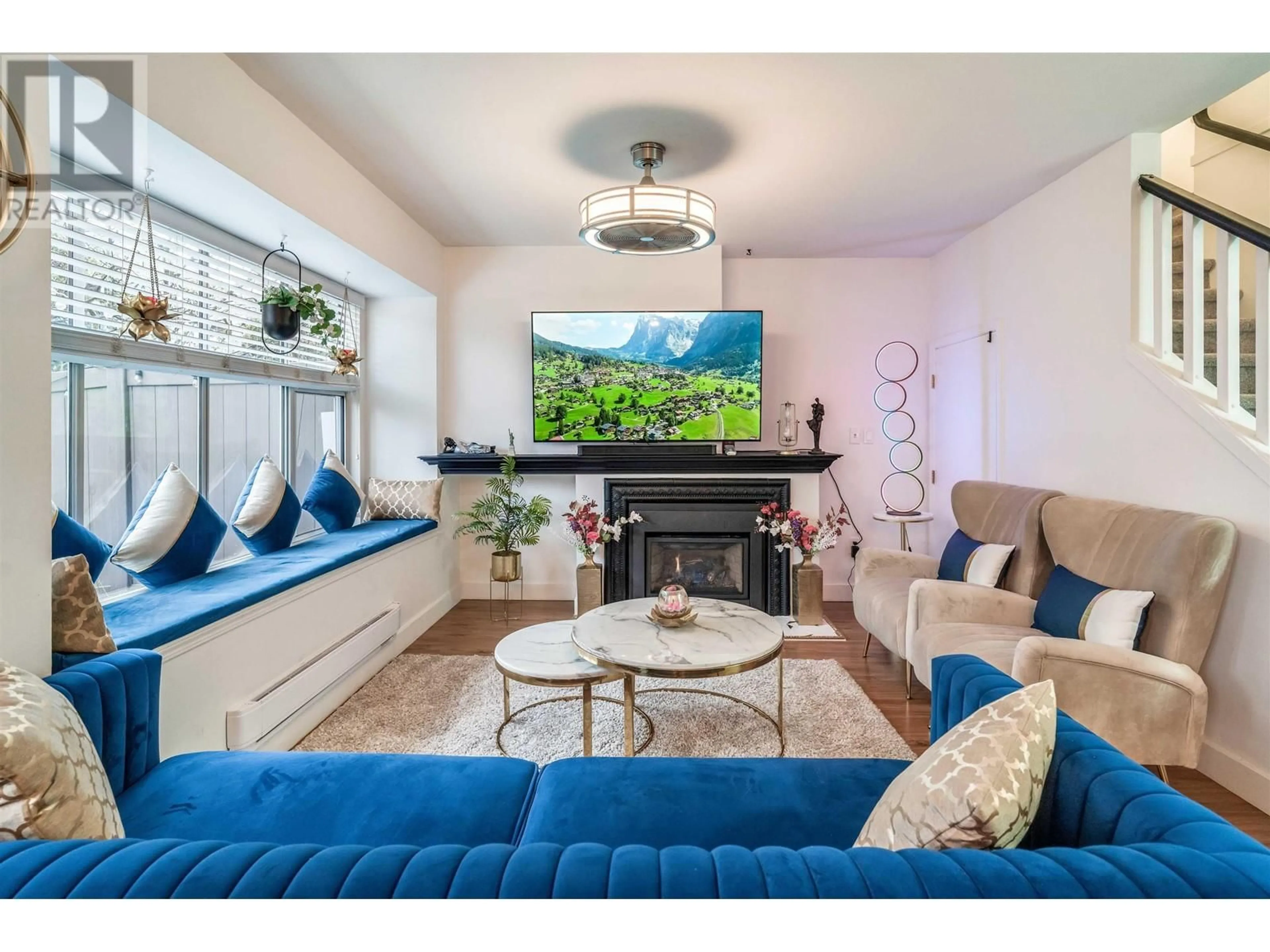 Living room with furniture, unknown for 94 - 12099 237 STREET, Maple Ridge British Columbia V4R2C3