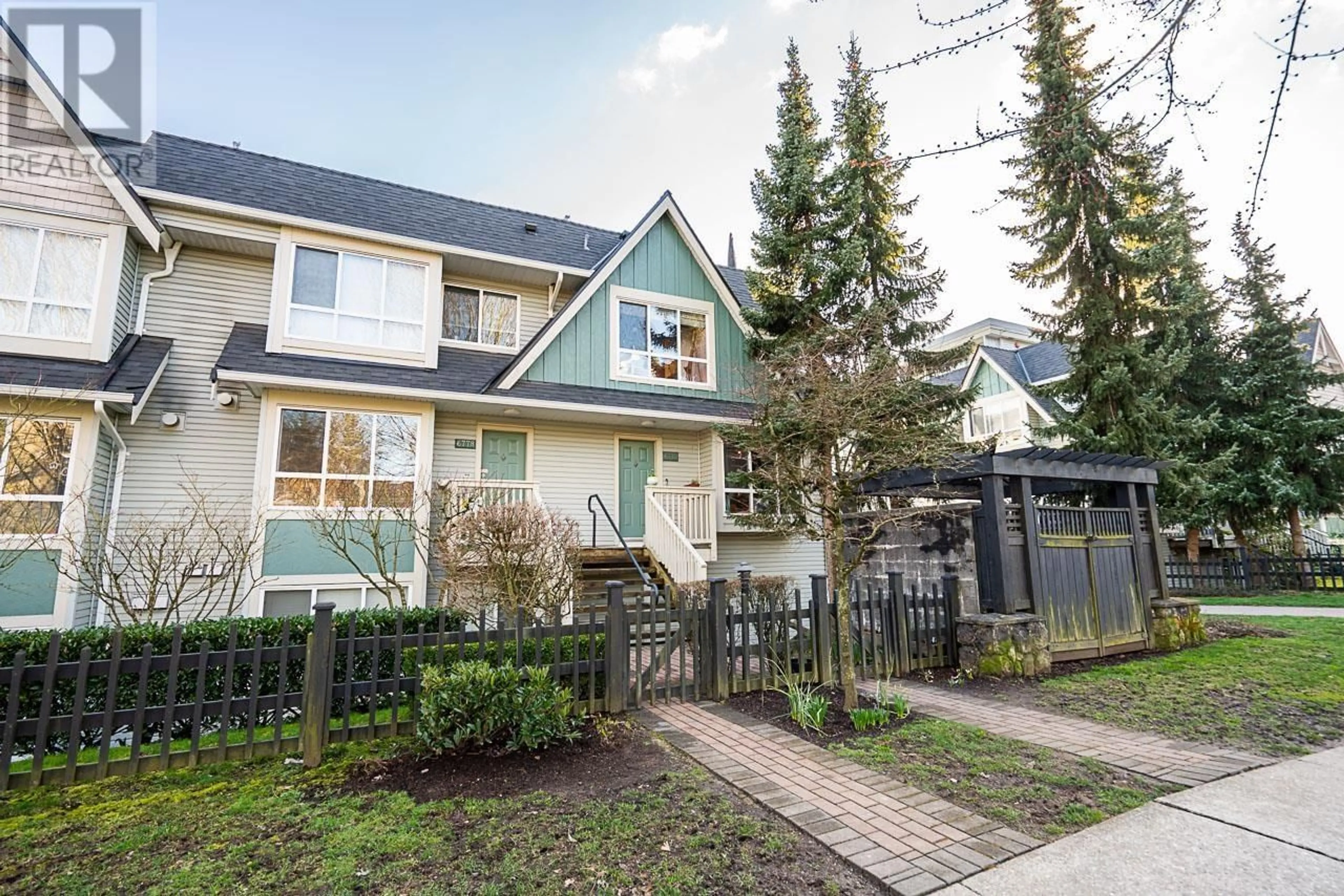 Patio, street for 6772 BERESFORD STREET, Burnaby British Columbia V5E4M5