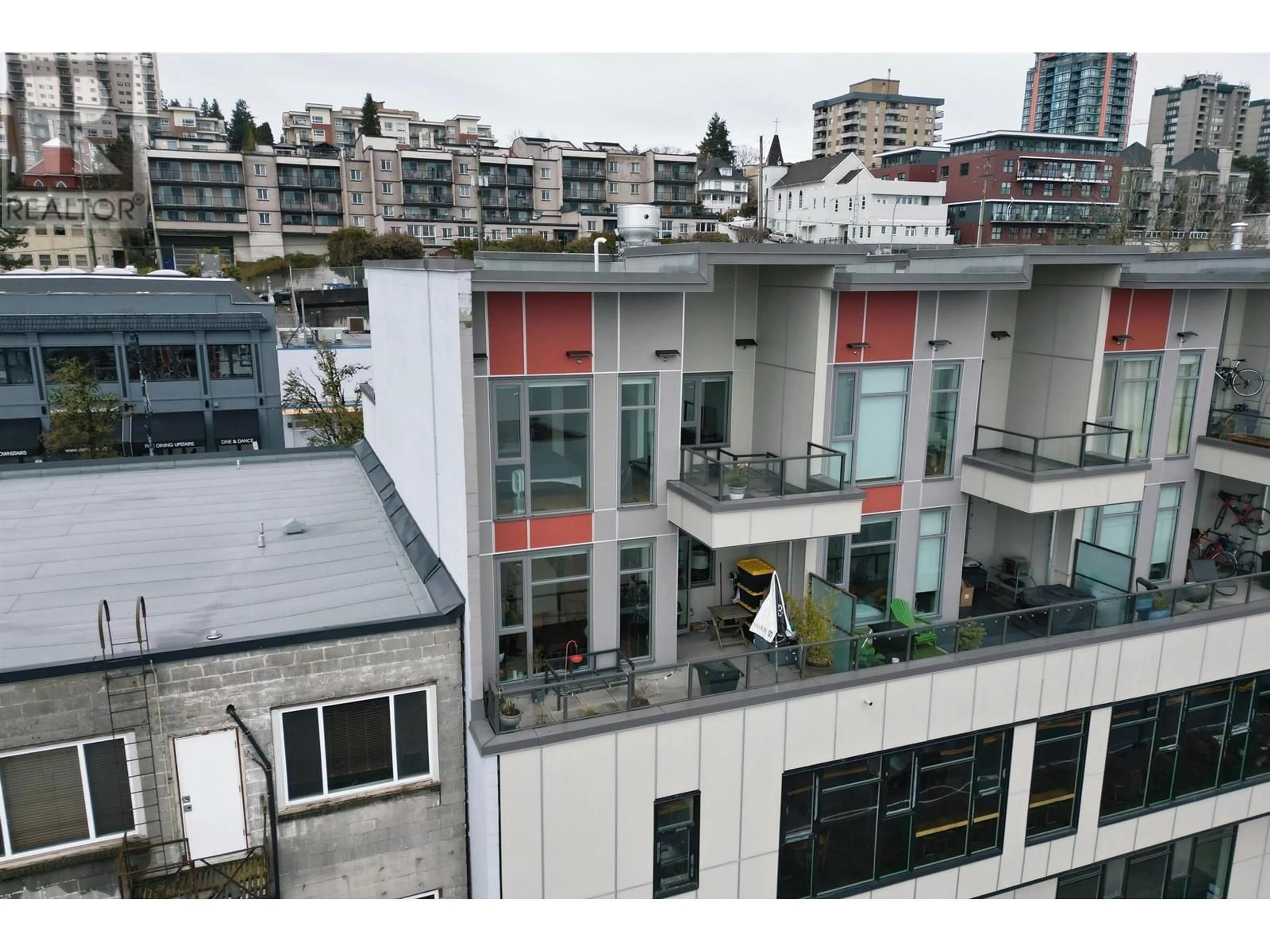 A pic from outside/outdoor area/front of a property/back of a property/a pic from drone, city buildings view from balcony for 301 250 COLUMBIA STREET, New Westminster British Columbia V3L1A6