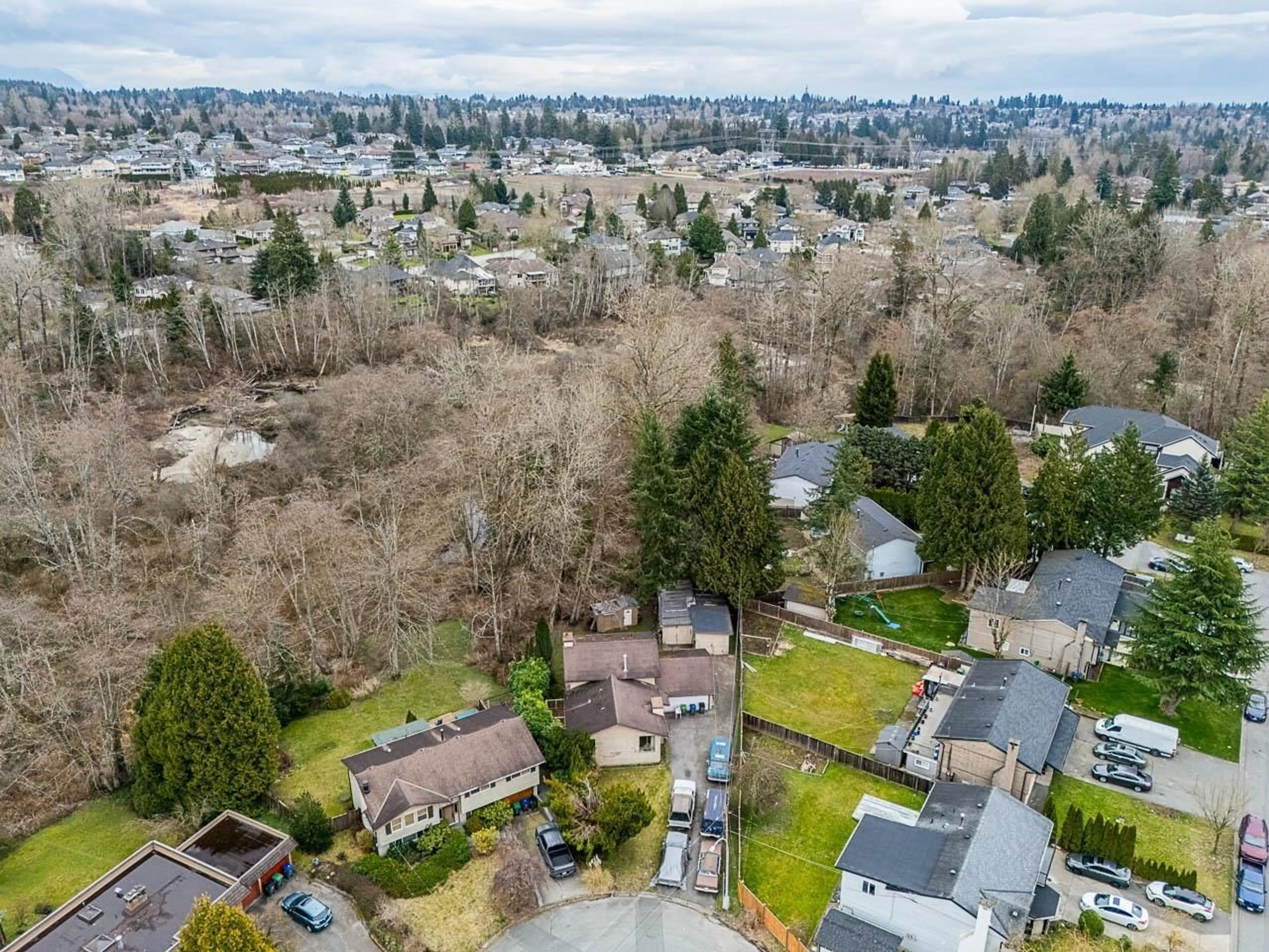 A pic from outside/outdoor area/front of a property/back of a property/a pic from drone, unknown for 7976 141A STREET, Surrey British Columbia V3W6L6