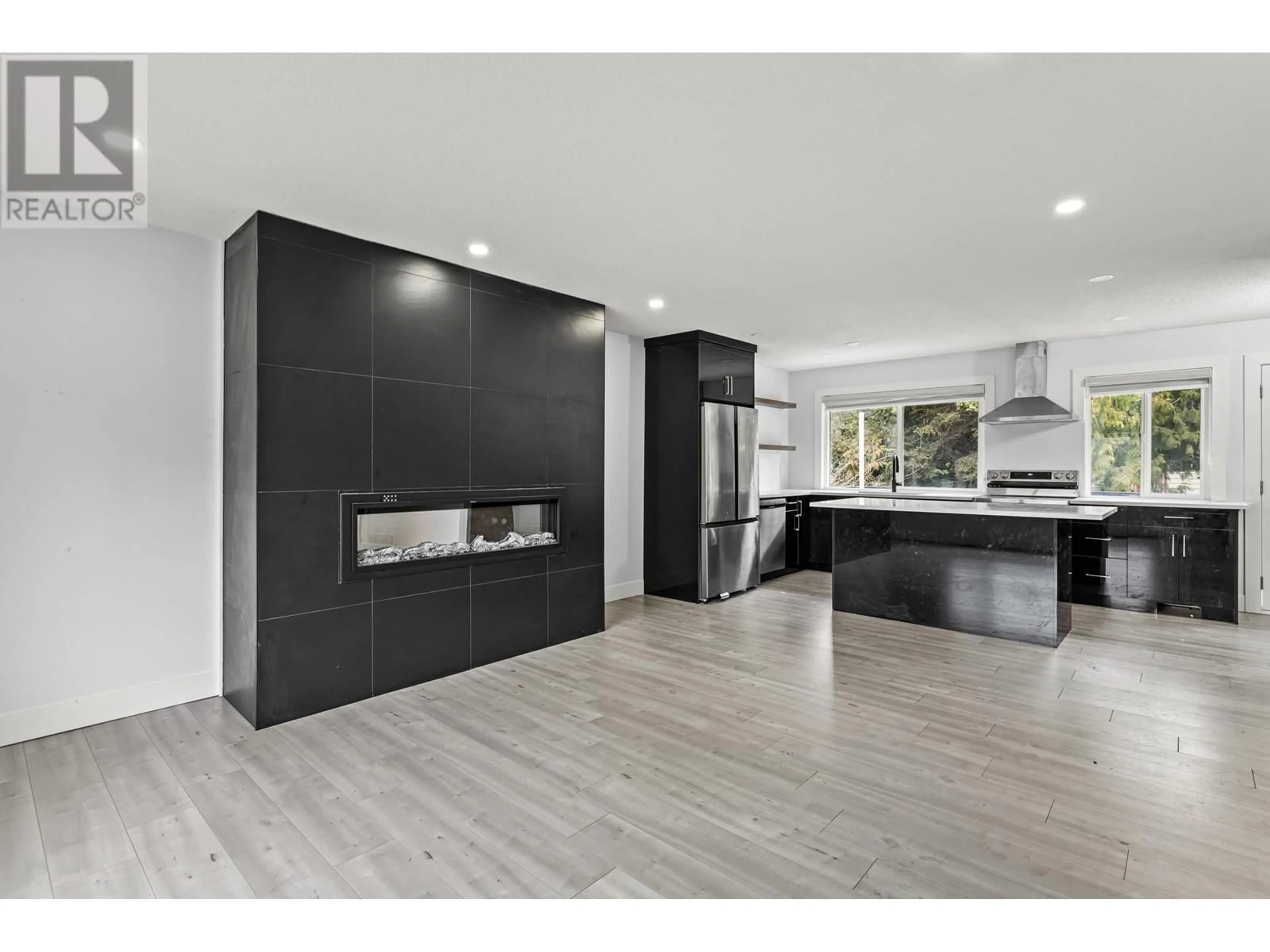 Open concept kitchen, unknown for 1752 55 STREET, Tsawwassen British Columbia V4M3K8