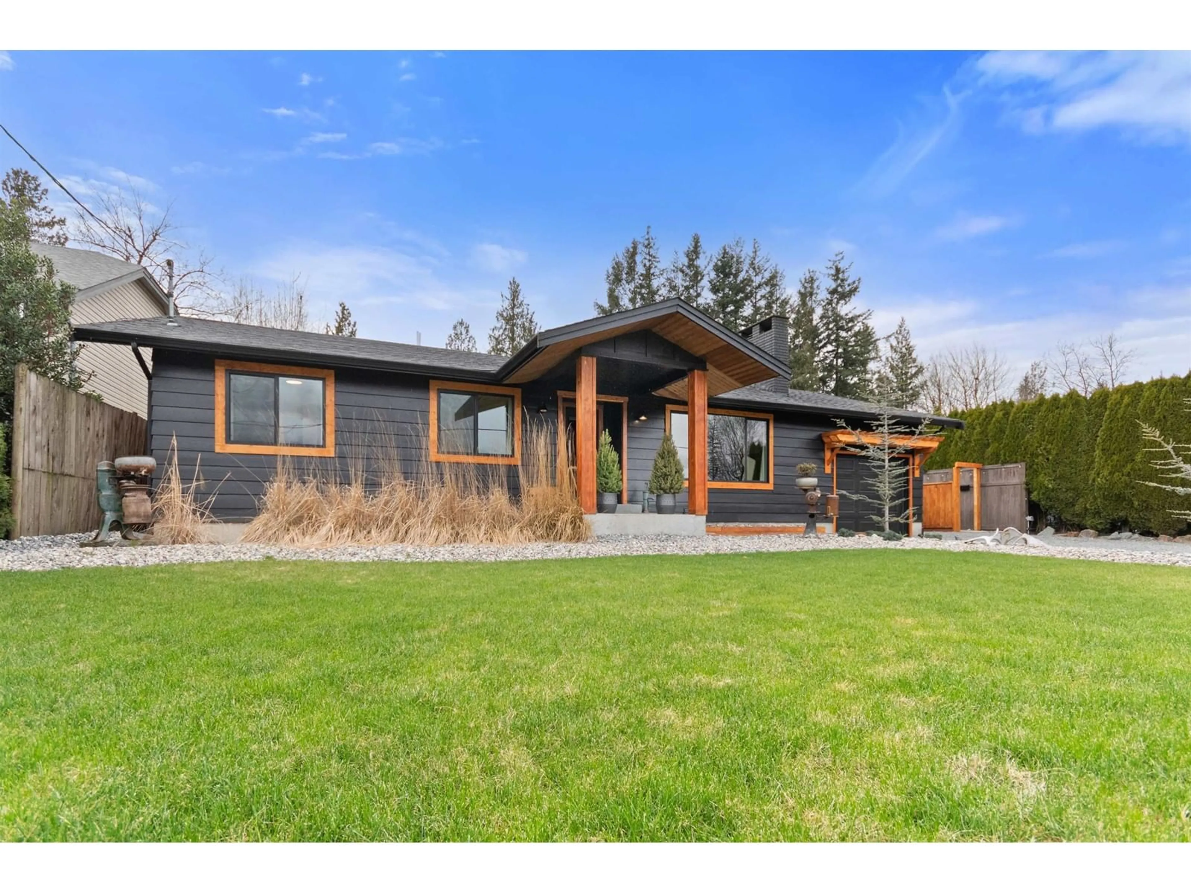 Home with vinyl exterior material, unknown for 10451 MCGRATH ROAD|Rosedale, Rosedale British Columbia V0X1X2