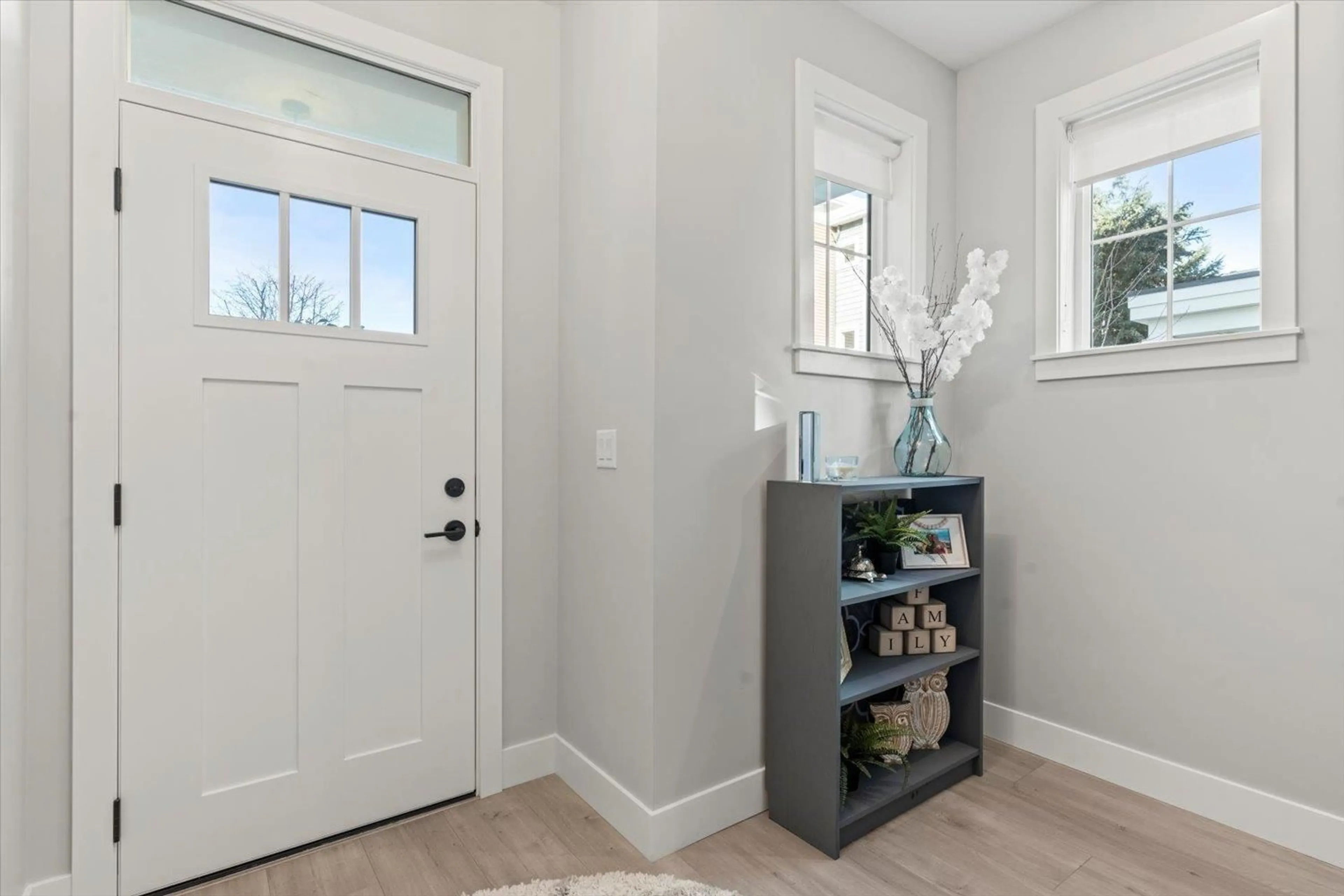 Indoor entryway for 8 - 44405 FRESHWATER DRIVE, Chilliwack British Columbia V2R6A3