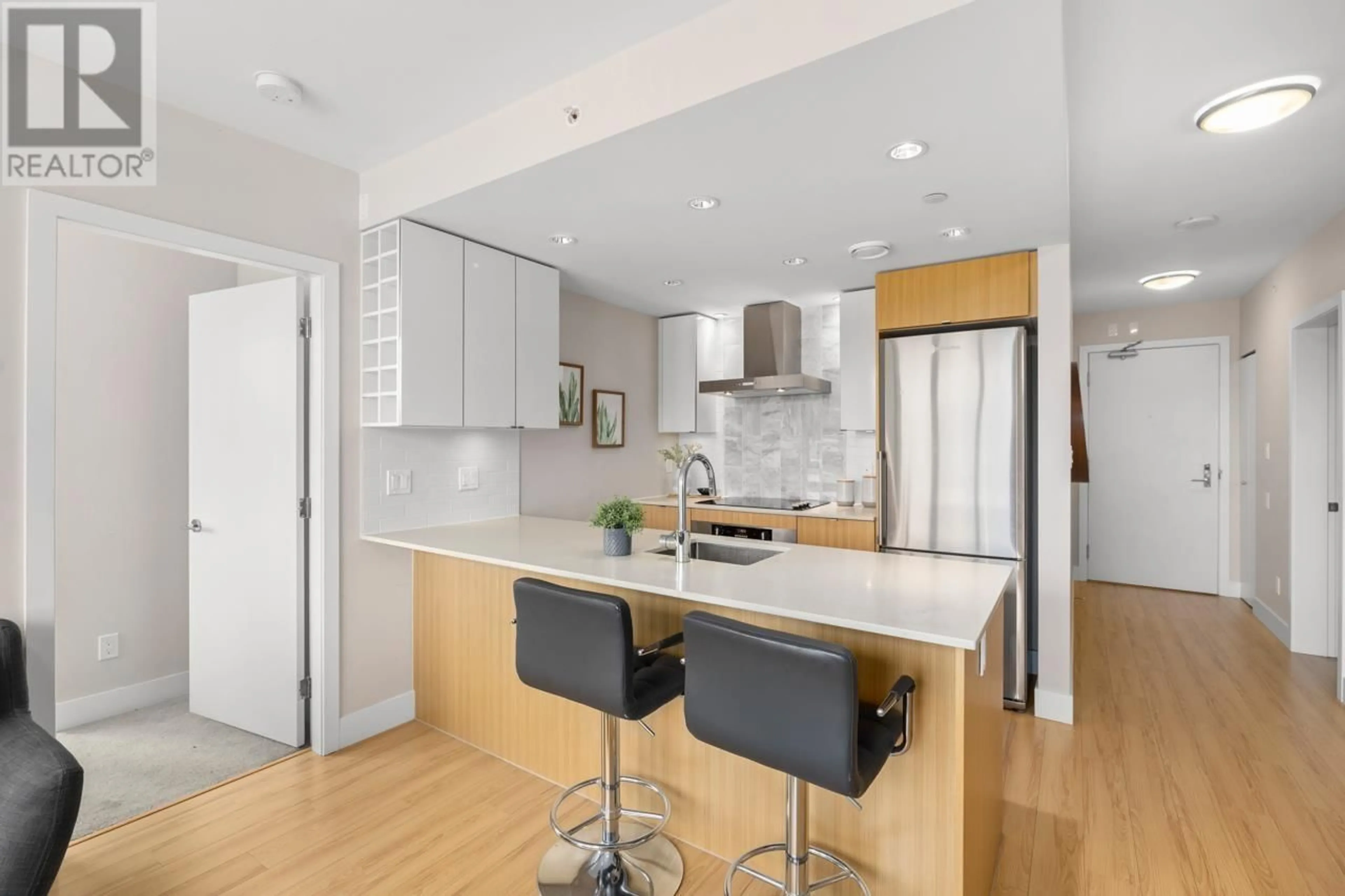 Open concept kitchen, unknown for 809 - 159 2ND AVENUE, Vancouver British Columbia V5Y0L8