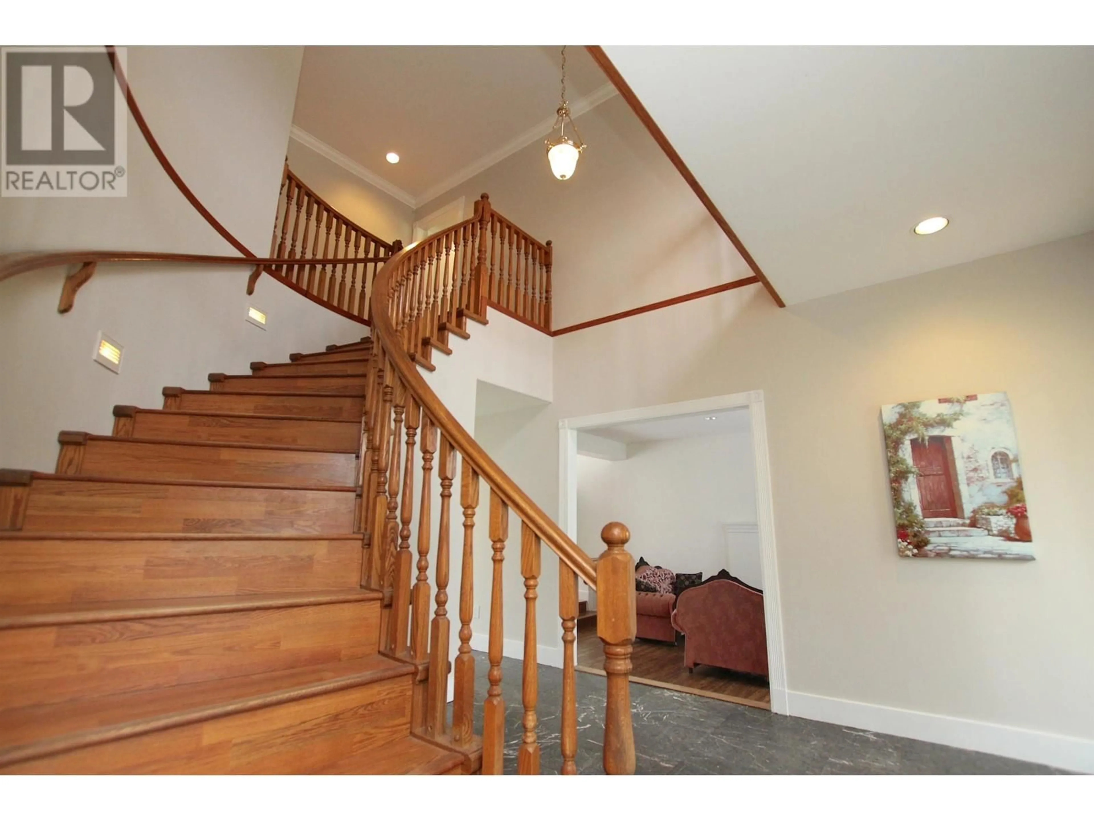 Indoor foyer for 19682 RICHARDSON ROAD, Pitt Meadows British Columbia V3Y1Z1
