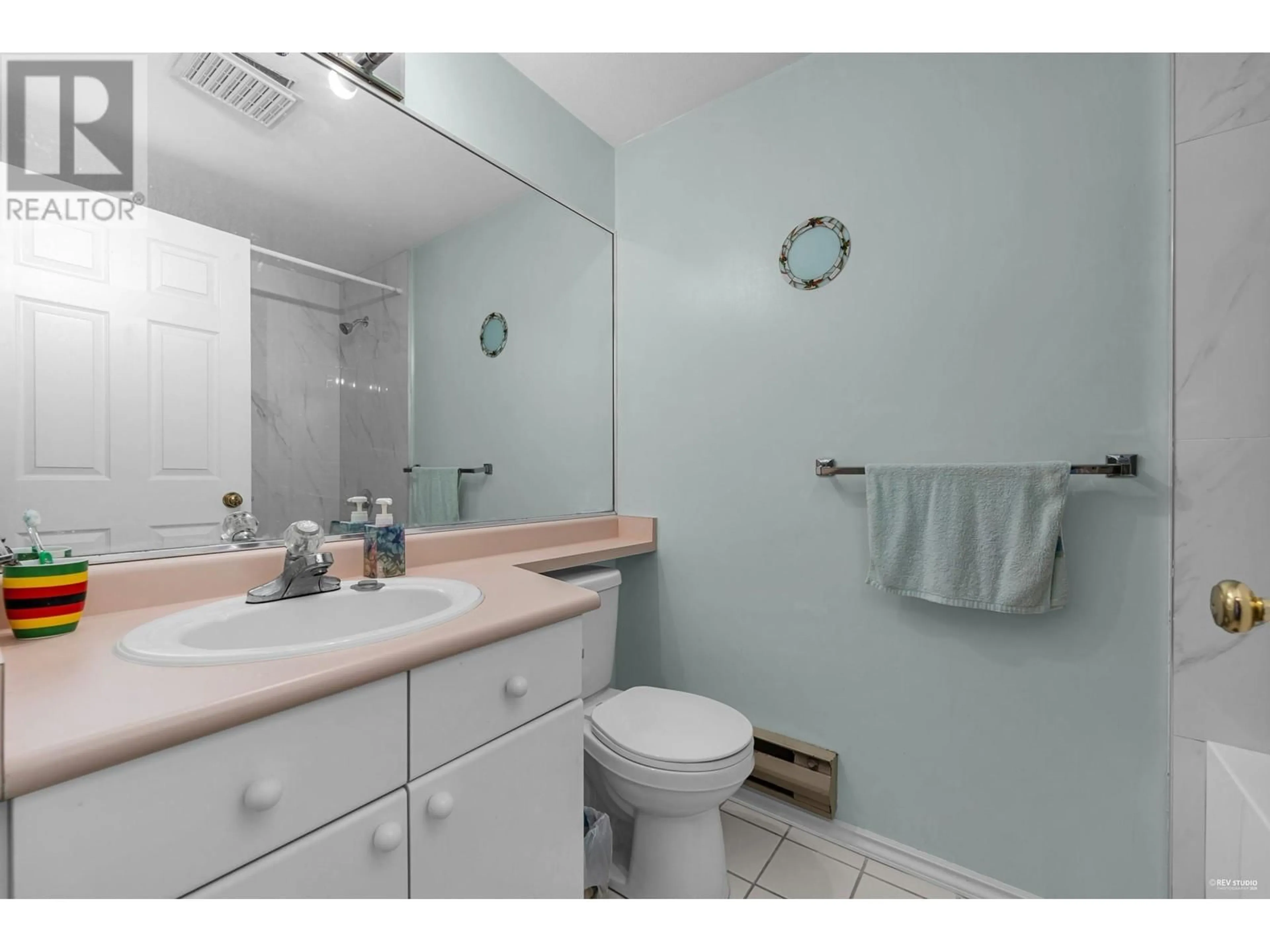 Standard bathroom, ceramic/tile floor for 401 - 7011 BLUNDELL ROAD, Richmond British Columbia V6Y1J5