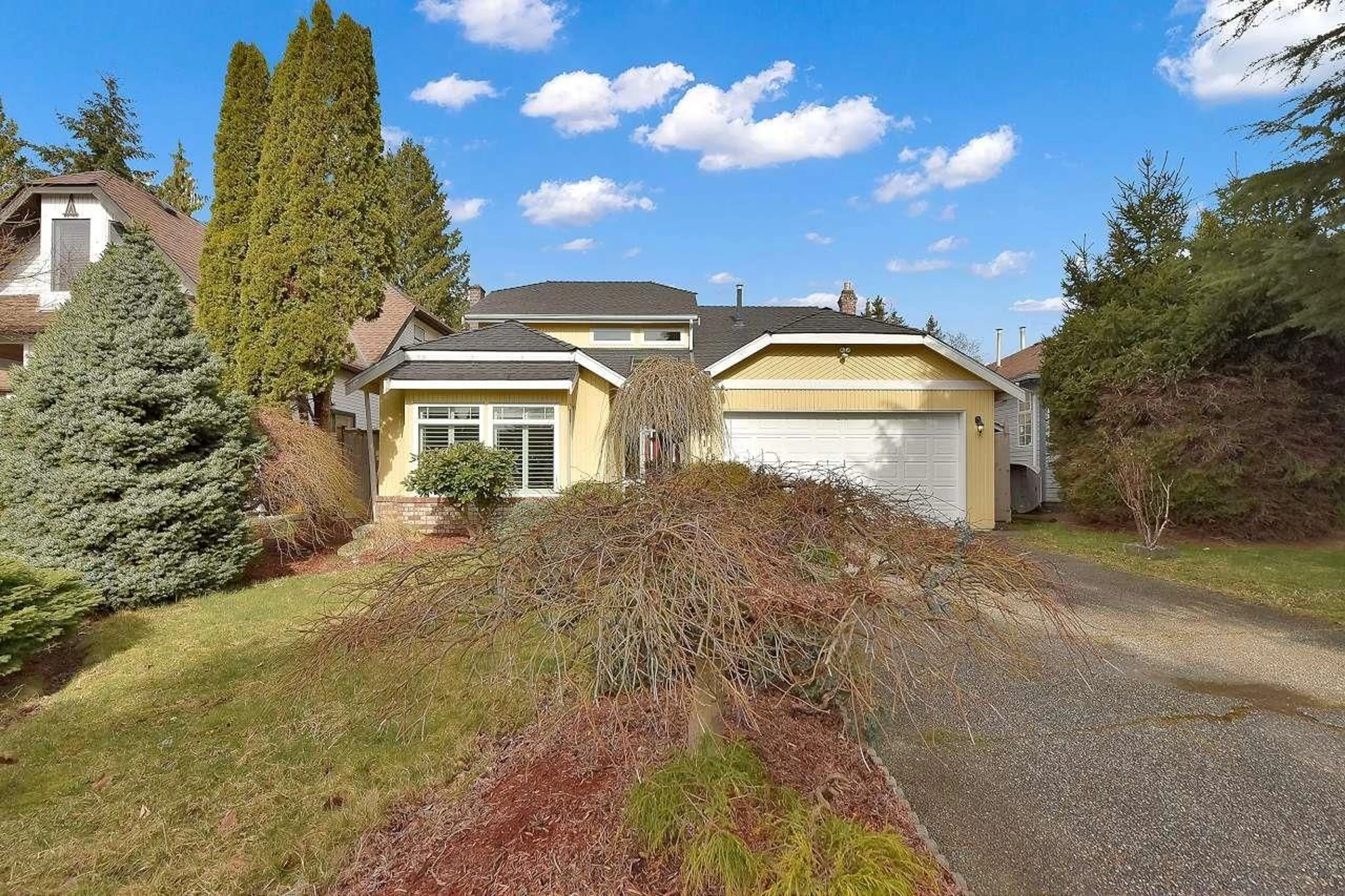 A pic from outside/outdoor area/front of a property/back of a property/a pic from drone, street for 11963 WOODGROVE, Delta British Columbia V4E3H2