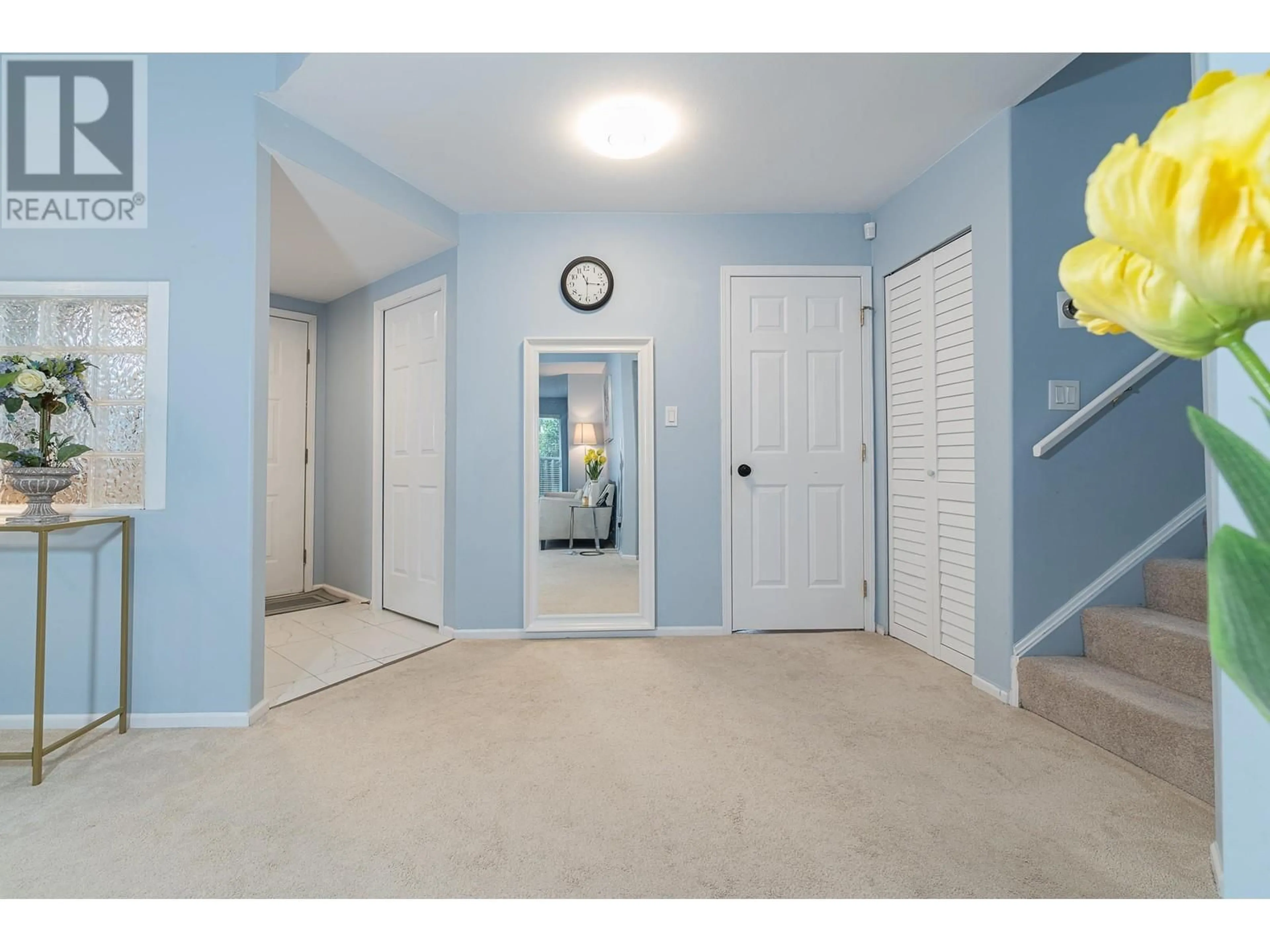 Indoor entryway for 7 10900 NO. 2 ROAD, Richmond British Columbia V7E2E3