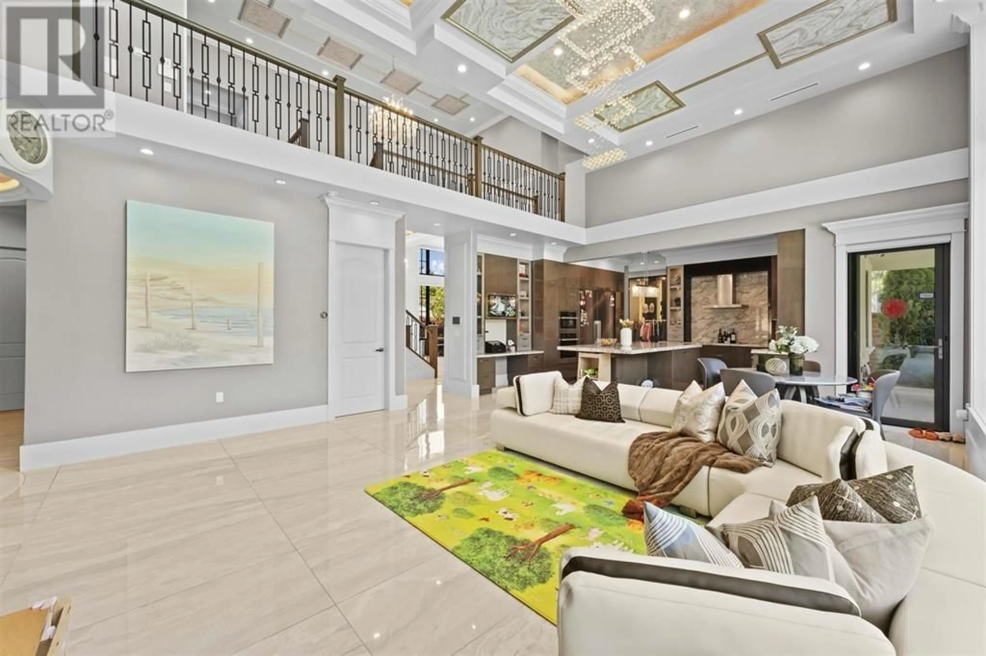 Indoor foyer for 6300 RIVERDALE DRIVE, Richmond British Columbia V7C2G1