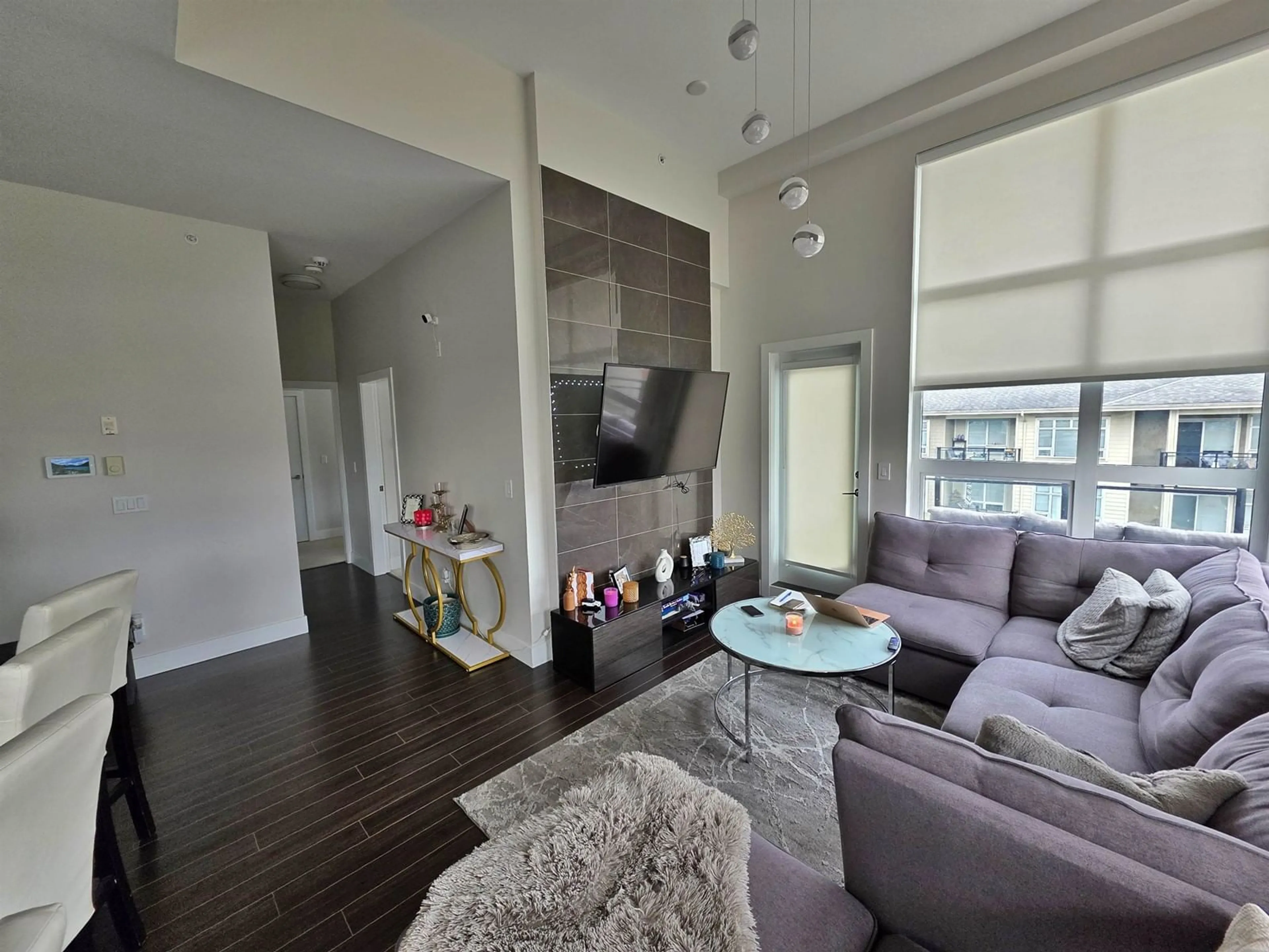 Living room with furniture, unknown for C421 - 20211 66, Langley British Columbia V2Y0L4
