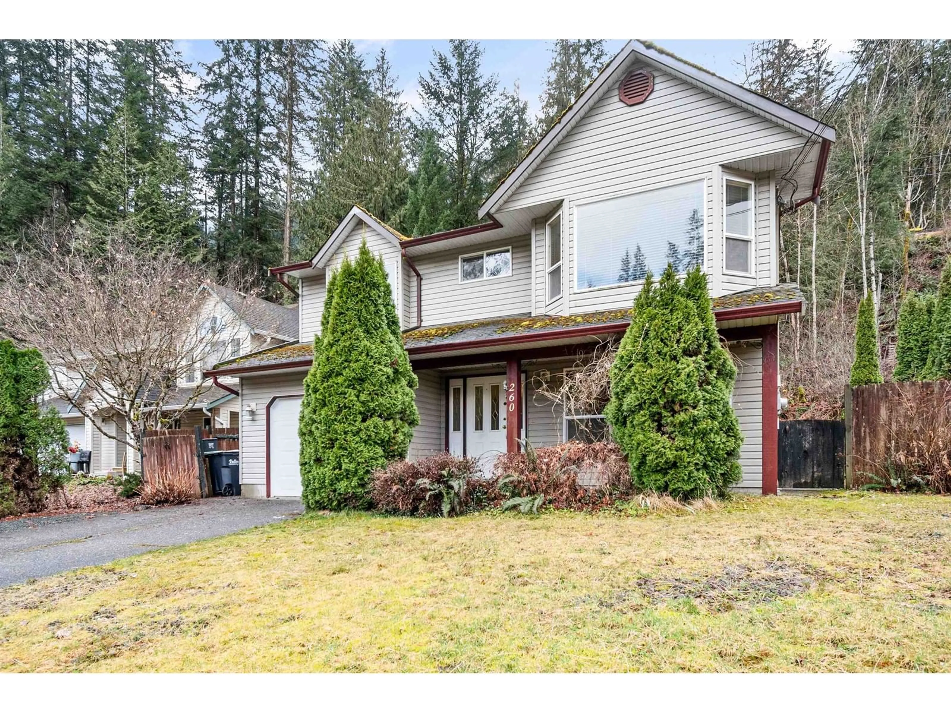 Home with vinyl exterior material, street for 260 FORREST CRESCENT, Hope British Columbia V0X1L4