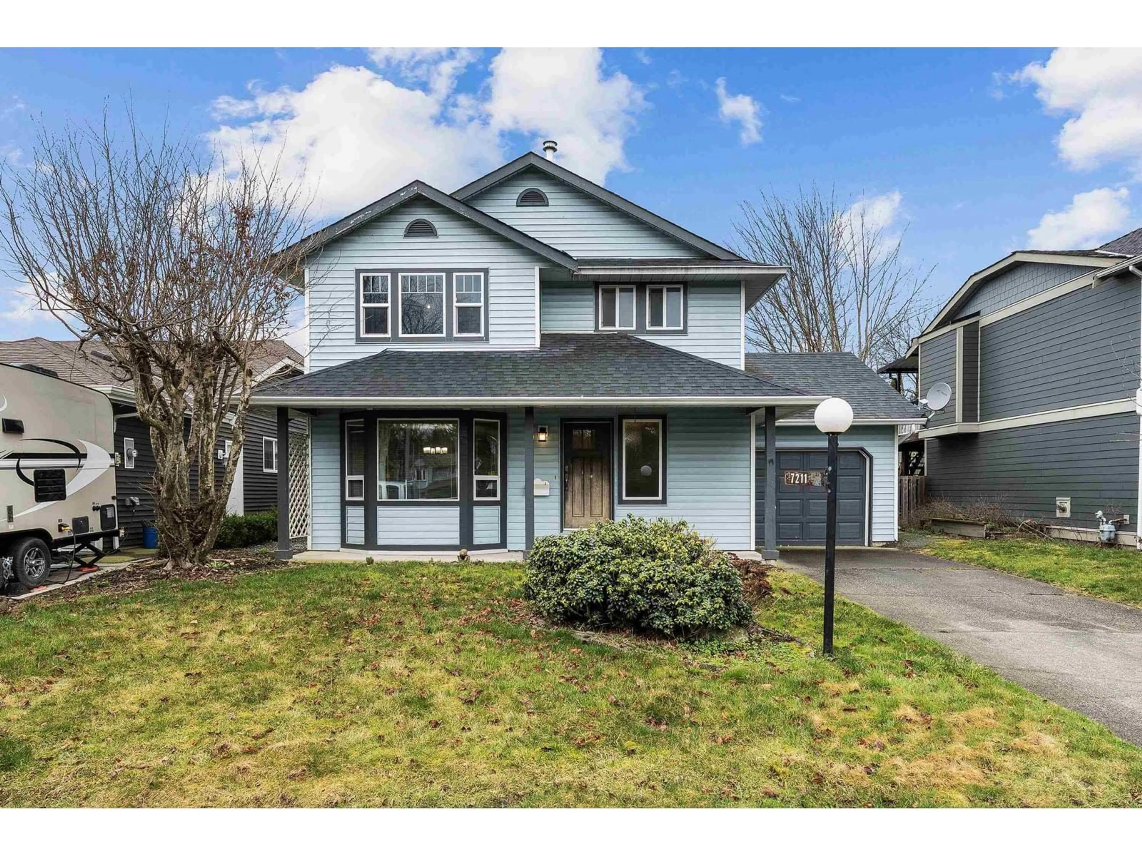 Home with vinyl exterior material, street for 7211 CIRCLE DRIVE, Chilliwack British Columbia V2R2S6