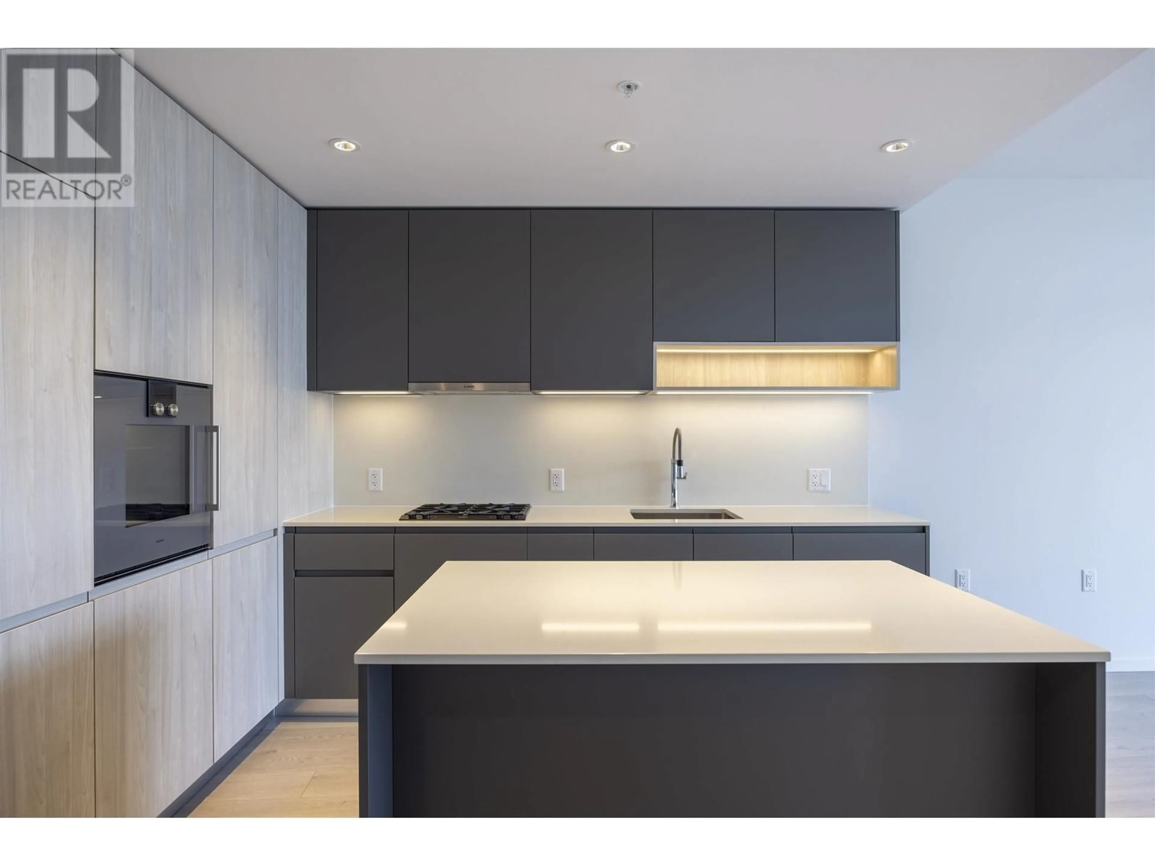 Standard kitchen, unknown for 619 - 6788 MINORU BOULEVARD, Richmond British Columbia V6Y0M6