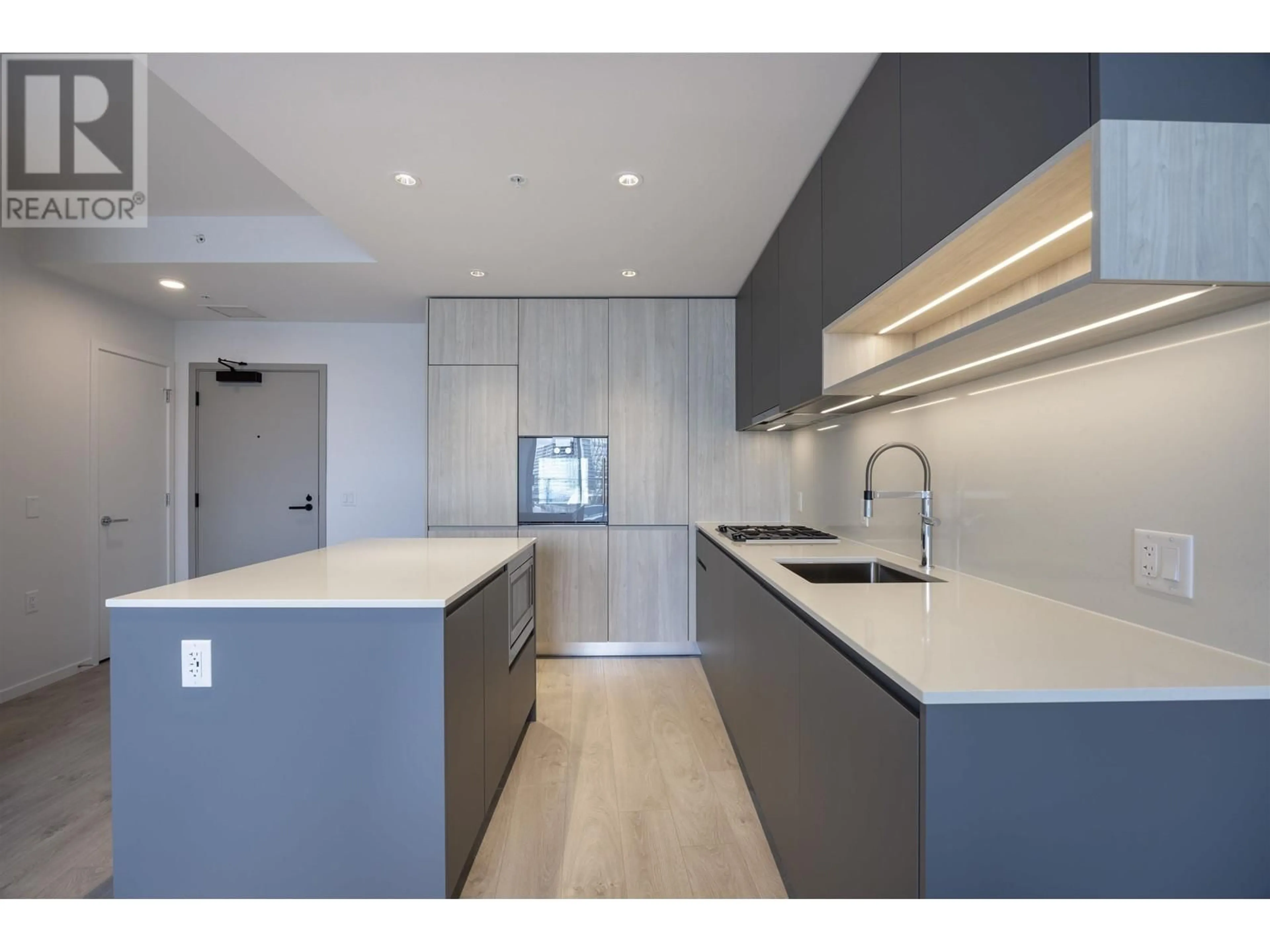 Open concept kitchen, unknown for 619 - 6788 MINORU BOULEVARD, Richmond British Columbia V6Y0M6