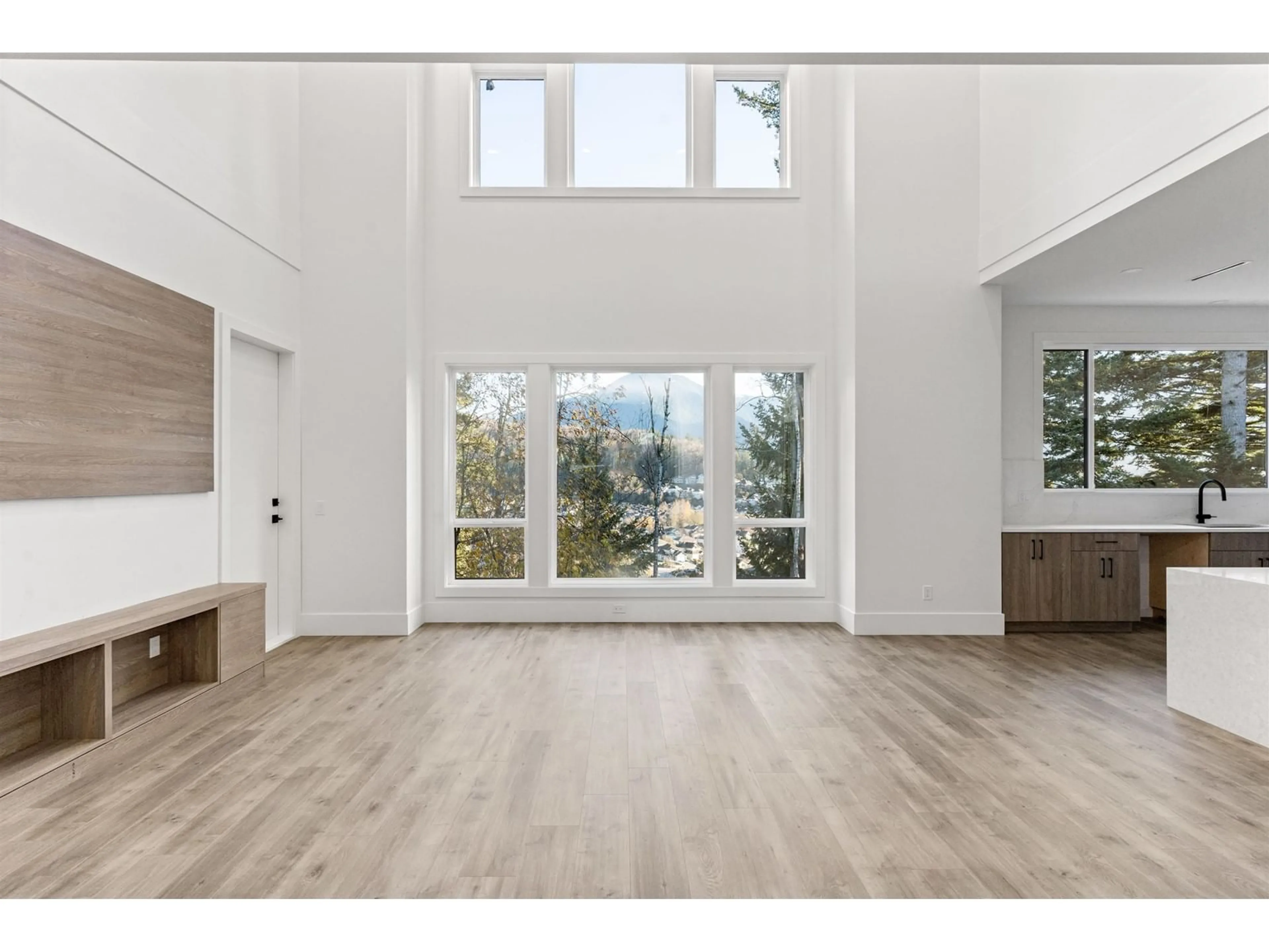 Indoor entryway for 5578 CRIMSON RIDGE|Promontory, Chilliwack British Columbia V2R6H7