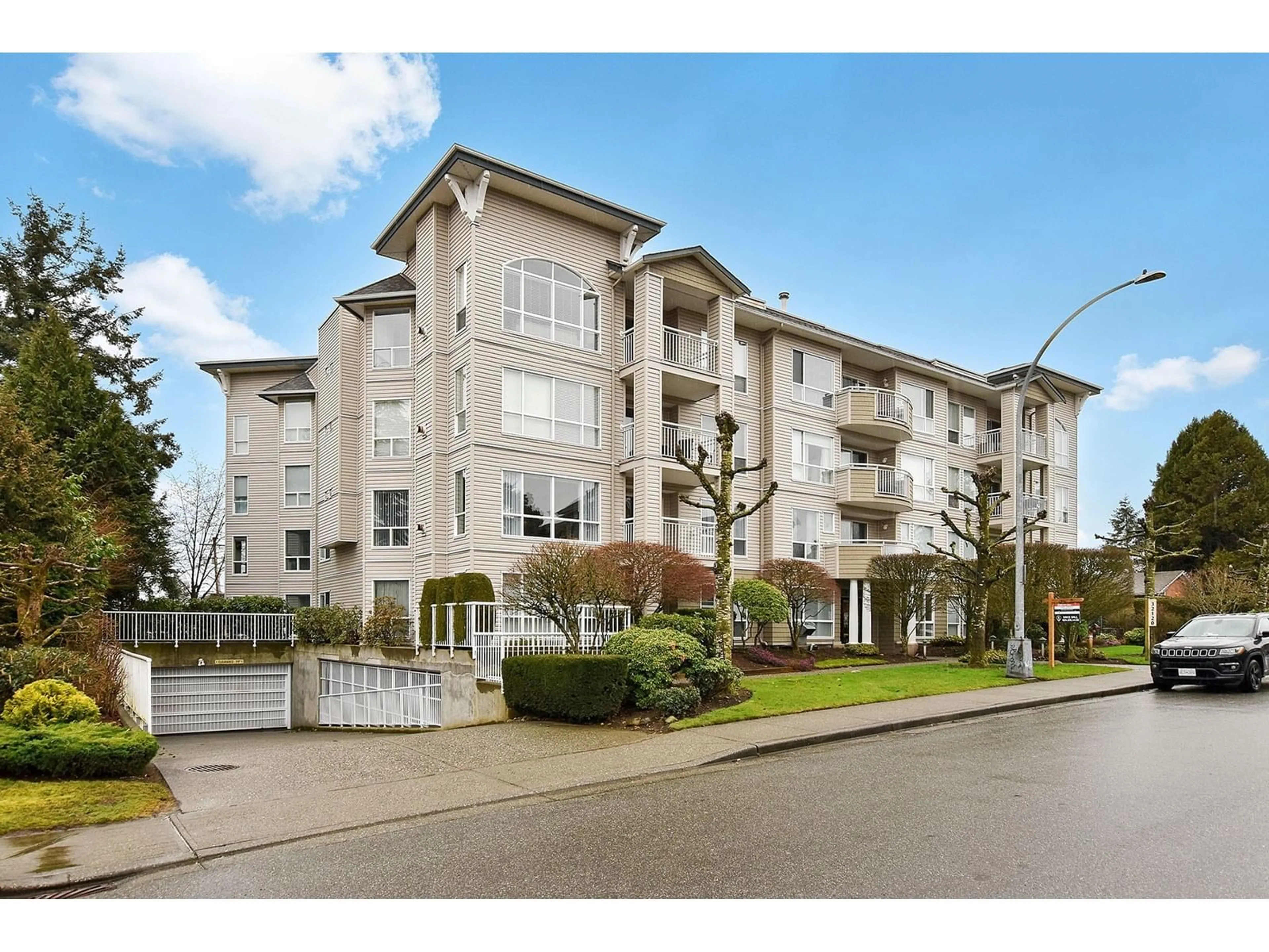 Unknown for 101 - 32120 MT WADDINGTON, Abbotsford British Columbia V2T2E8