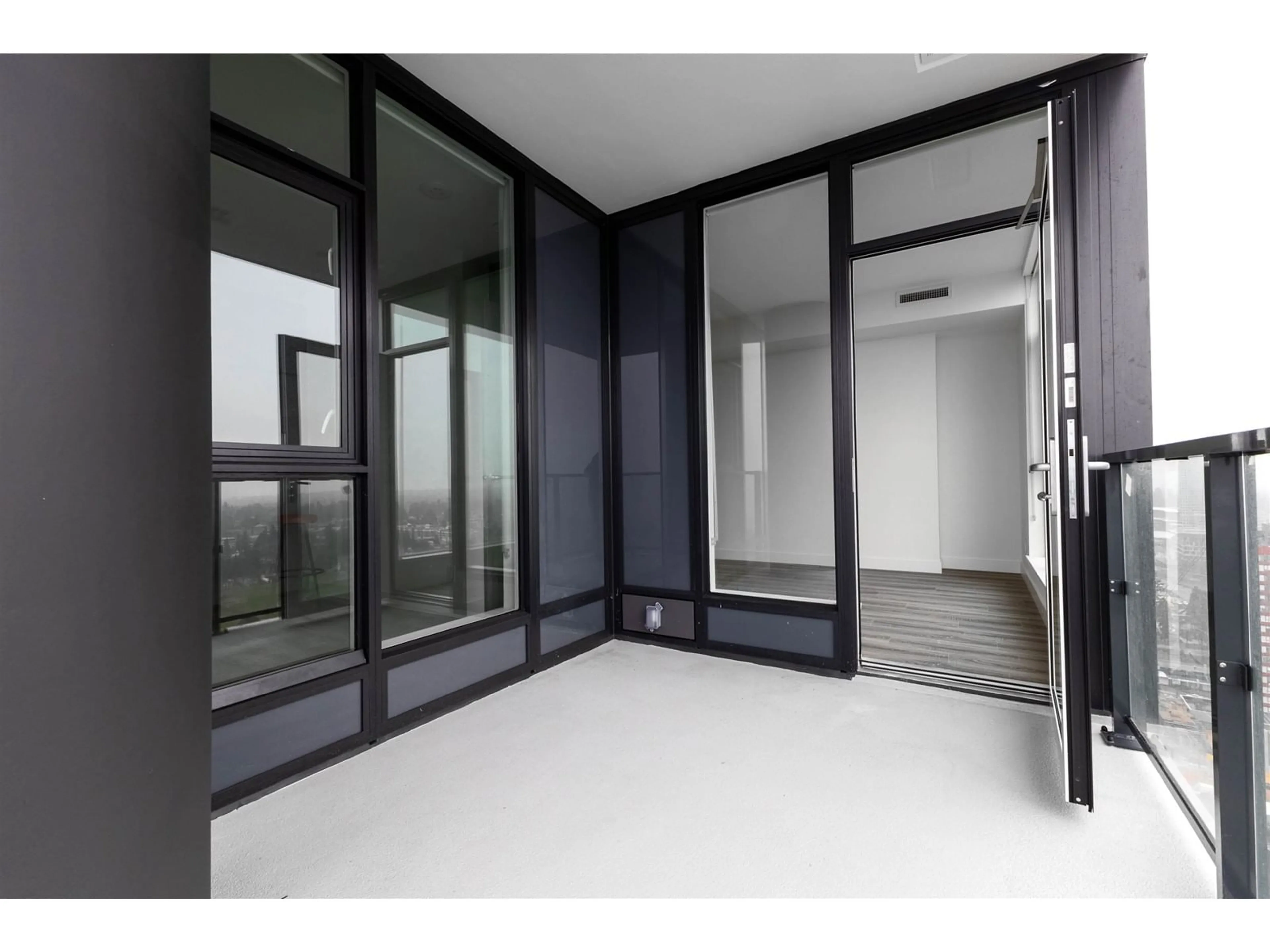 Indoor foyer for 2708 - 10750 135A, Surrey British Columbia V3T0V4
