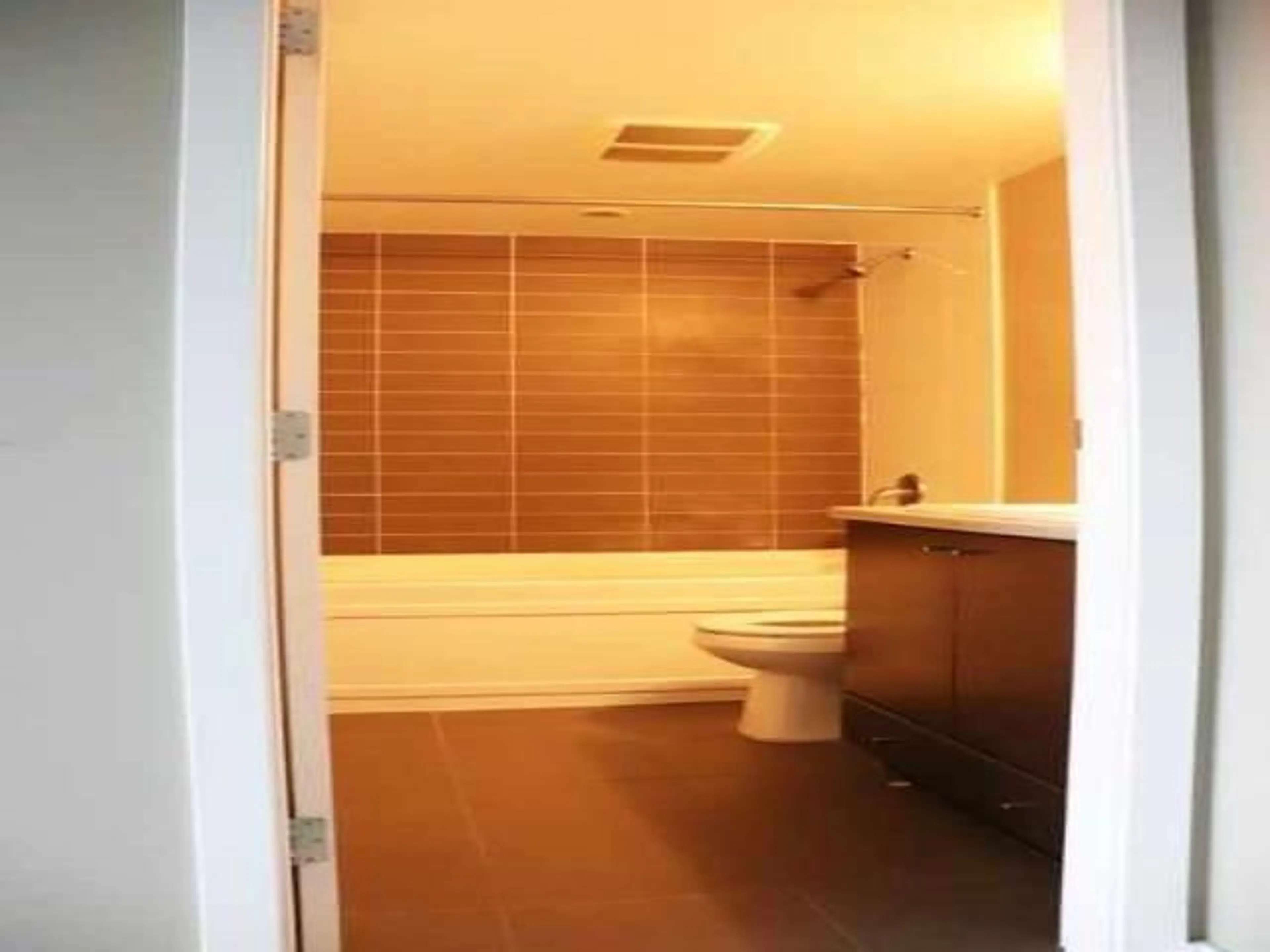 Standard bathroom, unknown for 1110 - 13618 100, Surrey British Columbia V3T0A8