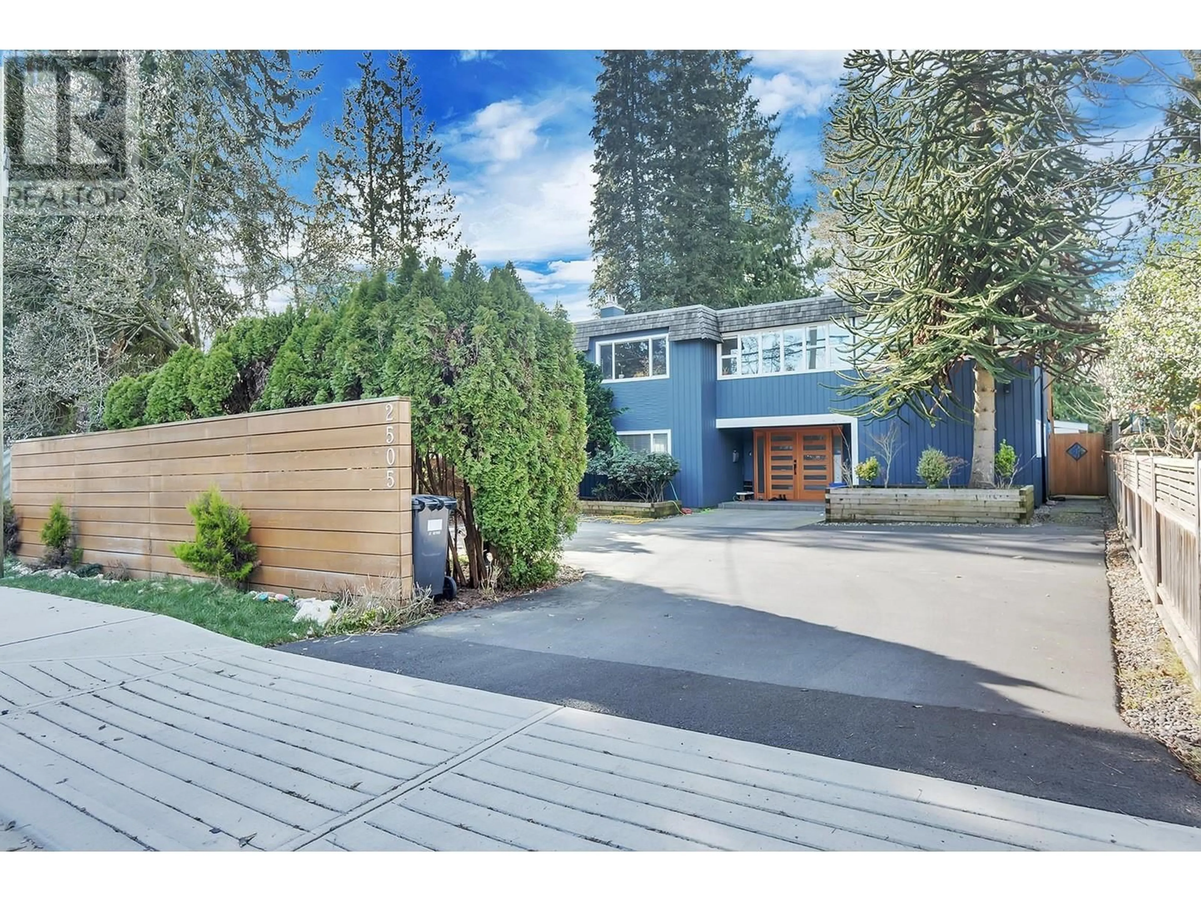Unknown for 2505 WILLIAM AVENUE, North Vancouver British Columbia V7K1Z2