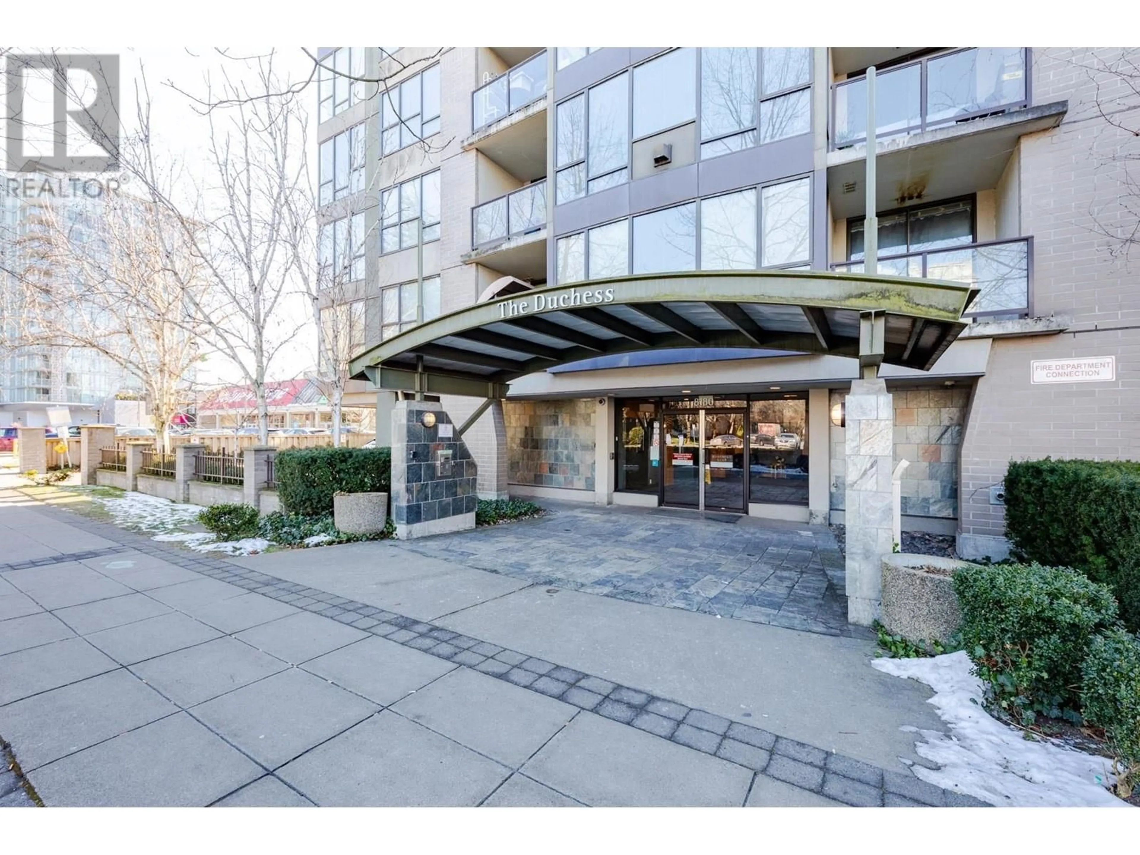 Indoor foyer for 708 - 8180 GRANVILLE AVENUE, Richmond British Columbia V6Y4G1