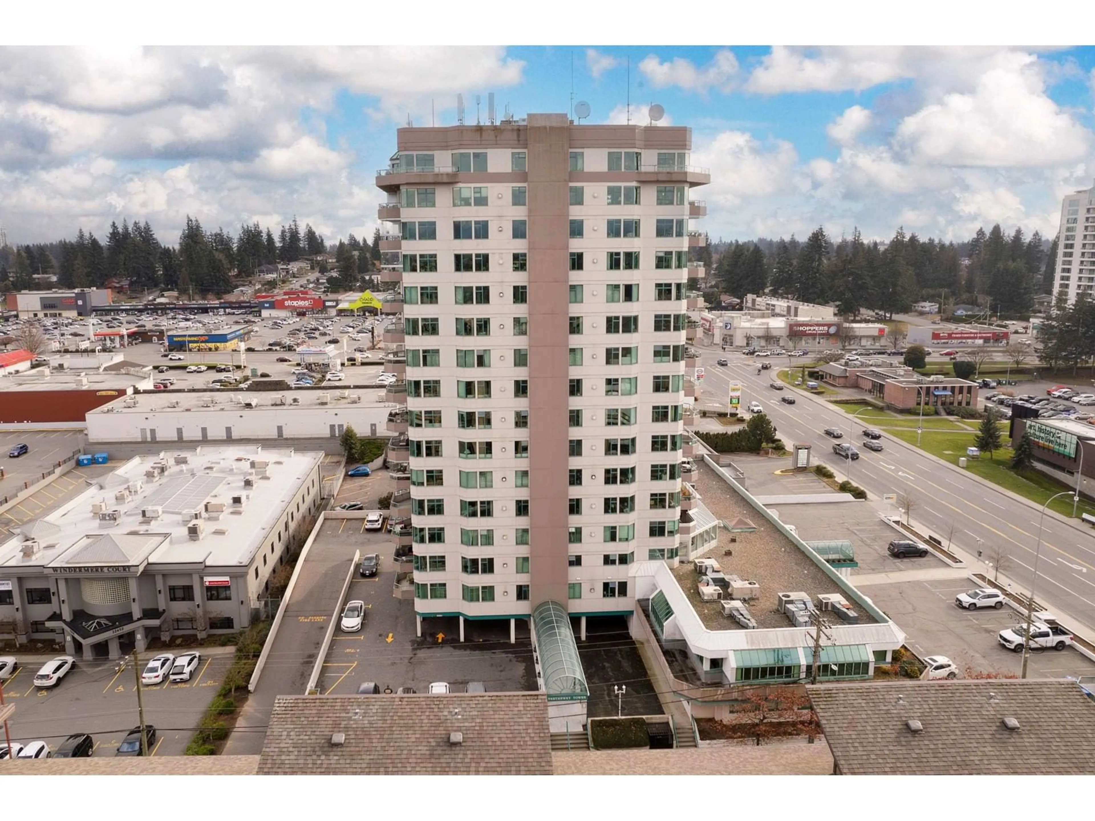 A pic from outside/outdoor area/front of a property/back of a property/a pic from drone, building for 802 - 32440 SIMON, Abbotsford British Columbia V2T5R3