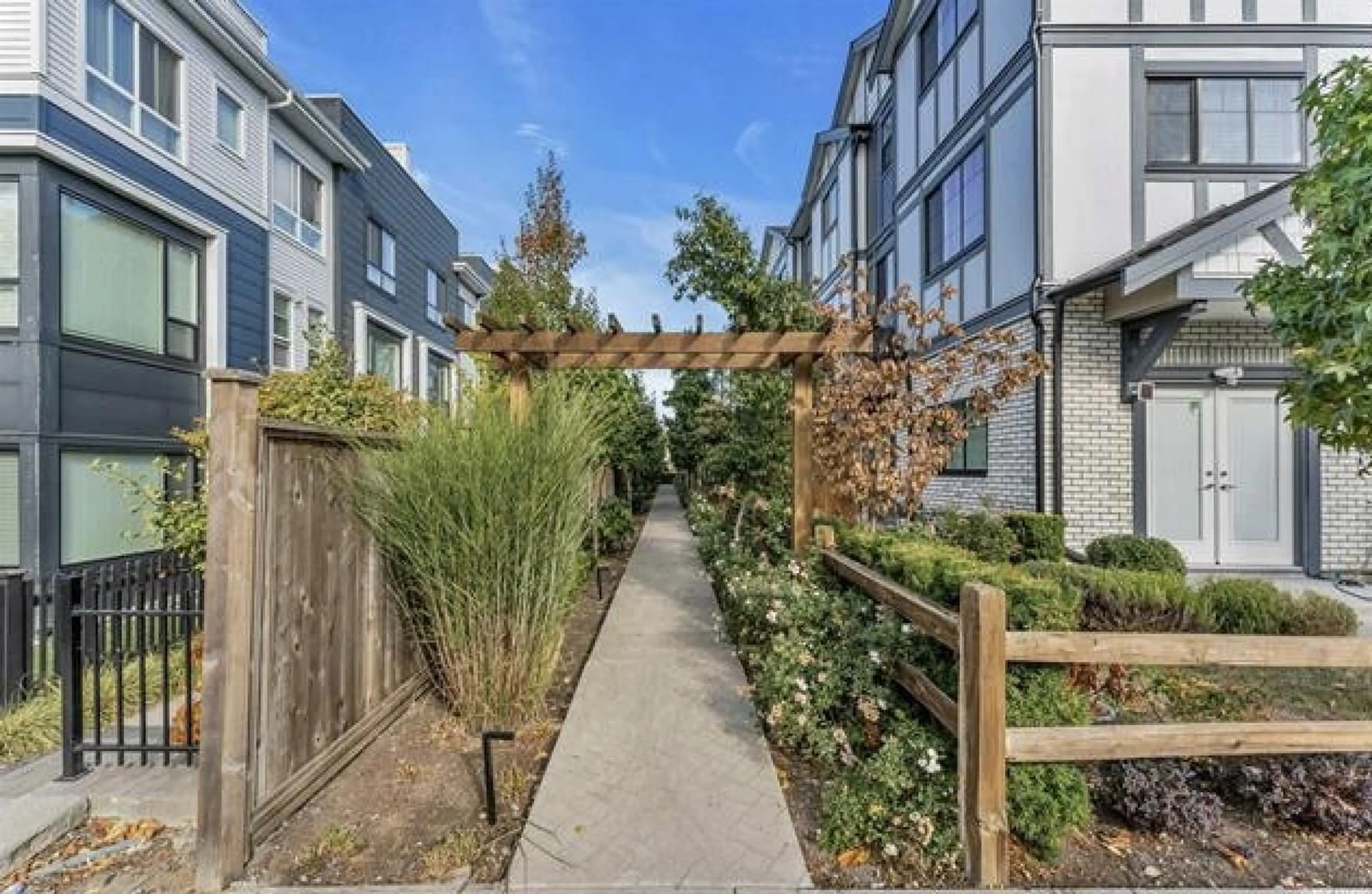 Patio, street for 2 16361 23A AVENUE, Surrey British Columbia V3Z0V9