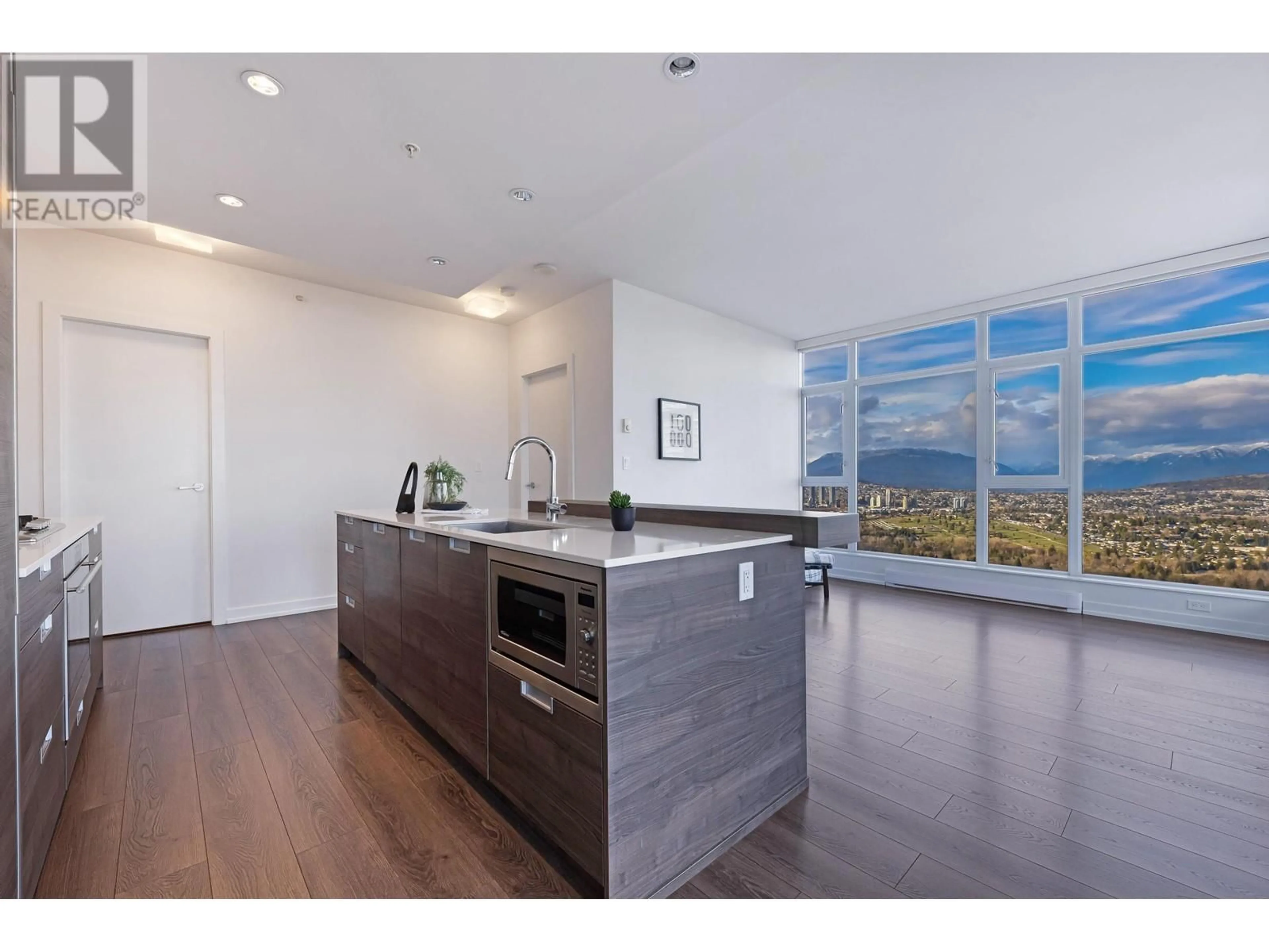 Open concept kitchen, unknown for 3007 - 4688 KINGSWAY, Burnaby British Columbia V5H0E9