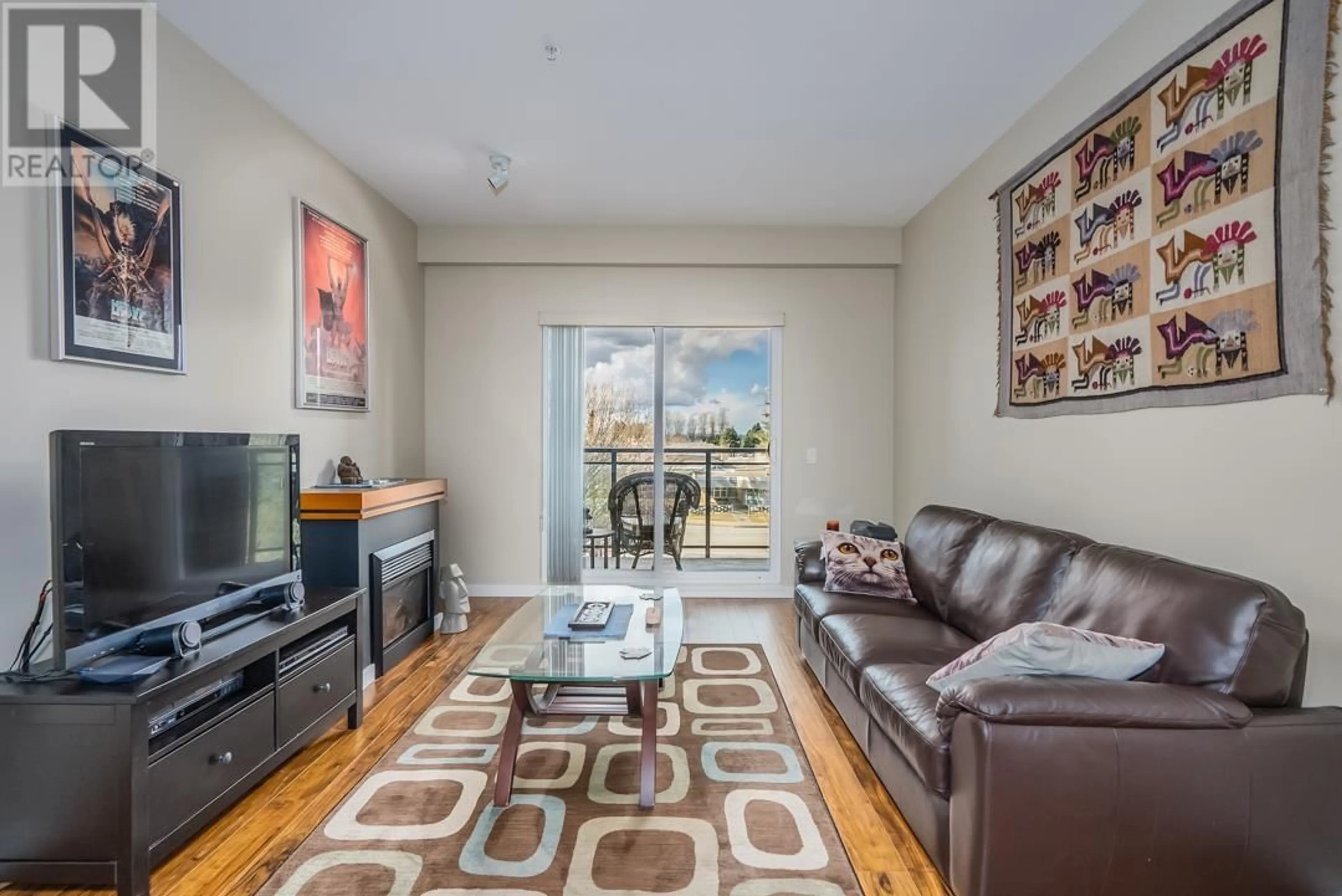 Living room with furniture, unknown for 315 - 11950 HARRIS ROAD, Pitt Meadows British Columbia V3Y0B7