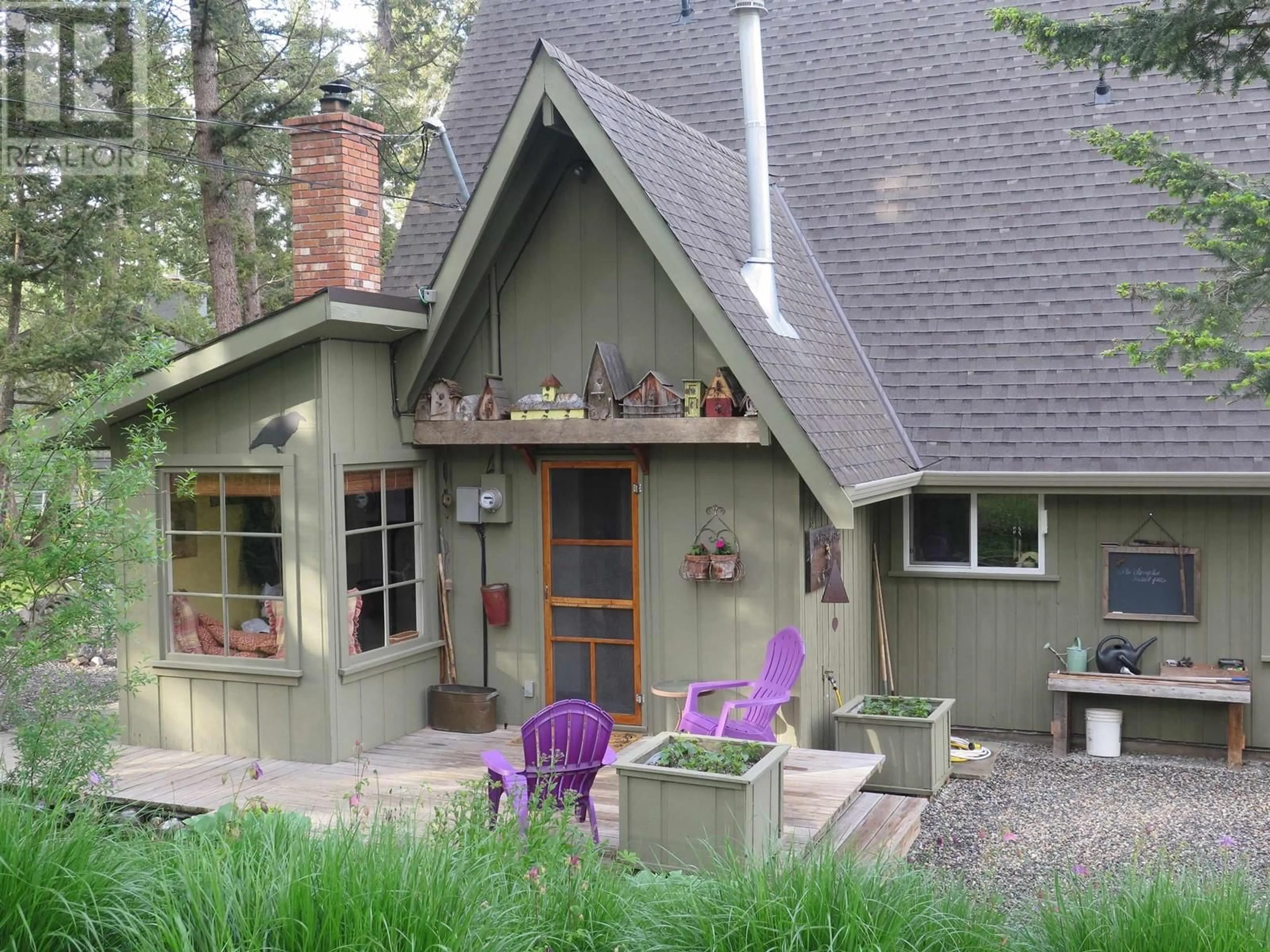 Home with vinyl exterior material, mountain view for 5058 BLOCK DRIVE, 108 Mile Ranch British Columbia V0K2Z0