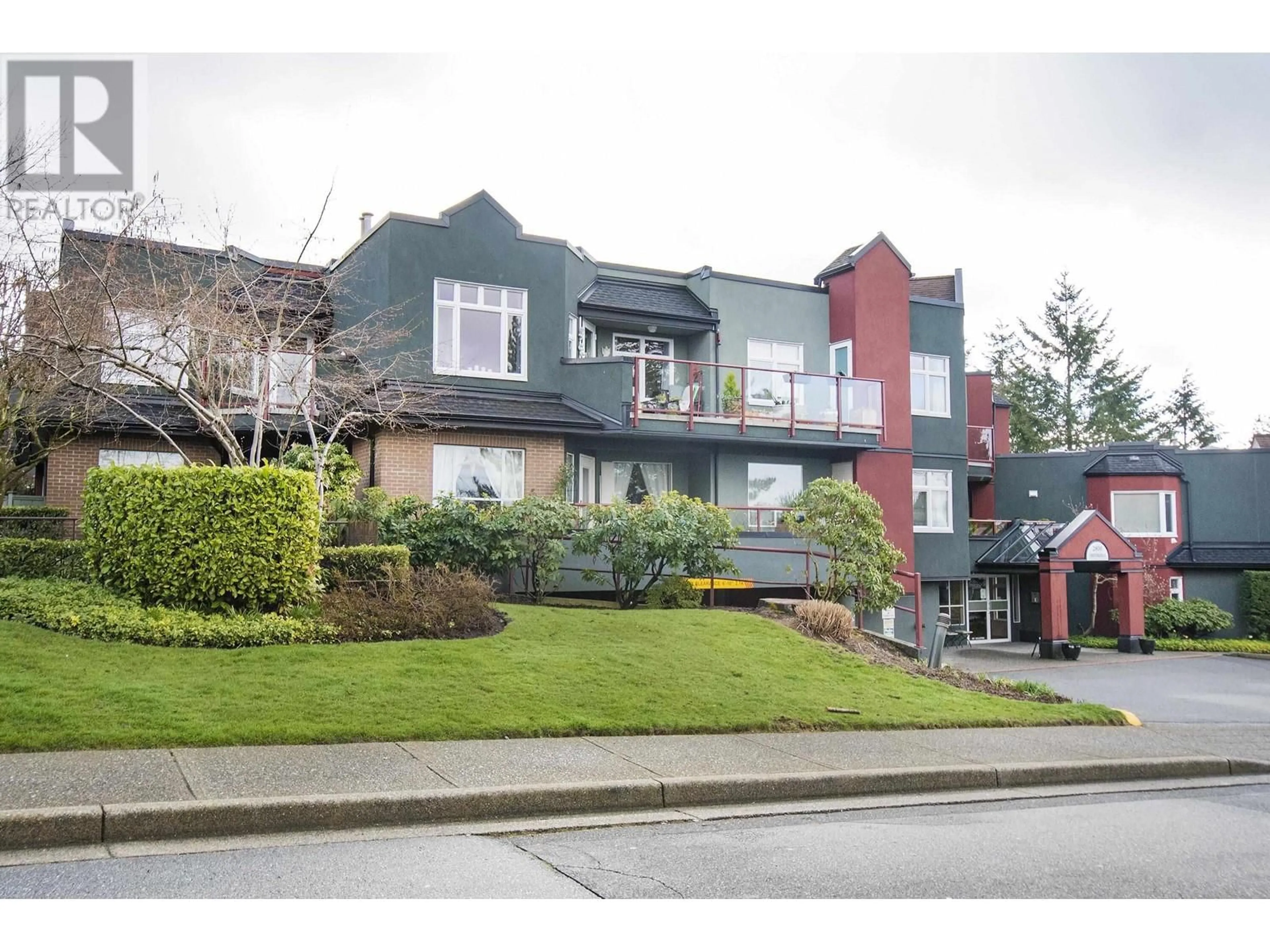 Unknown for 201 2800 CHESTERFIELD AVENUE, North Vancouver British Columbia V7N4M1