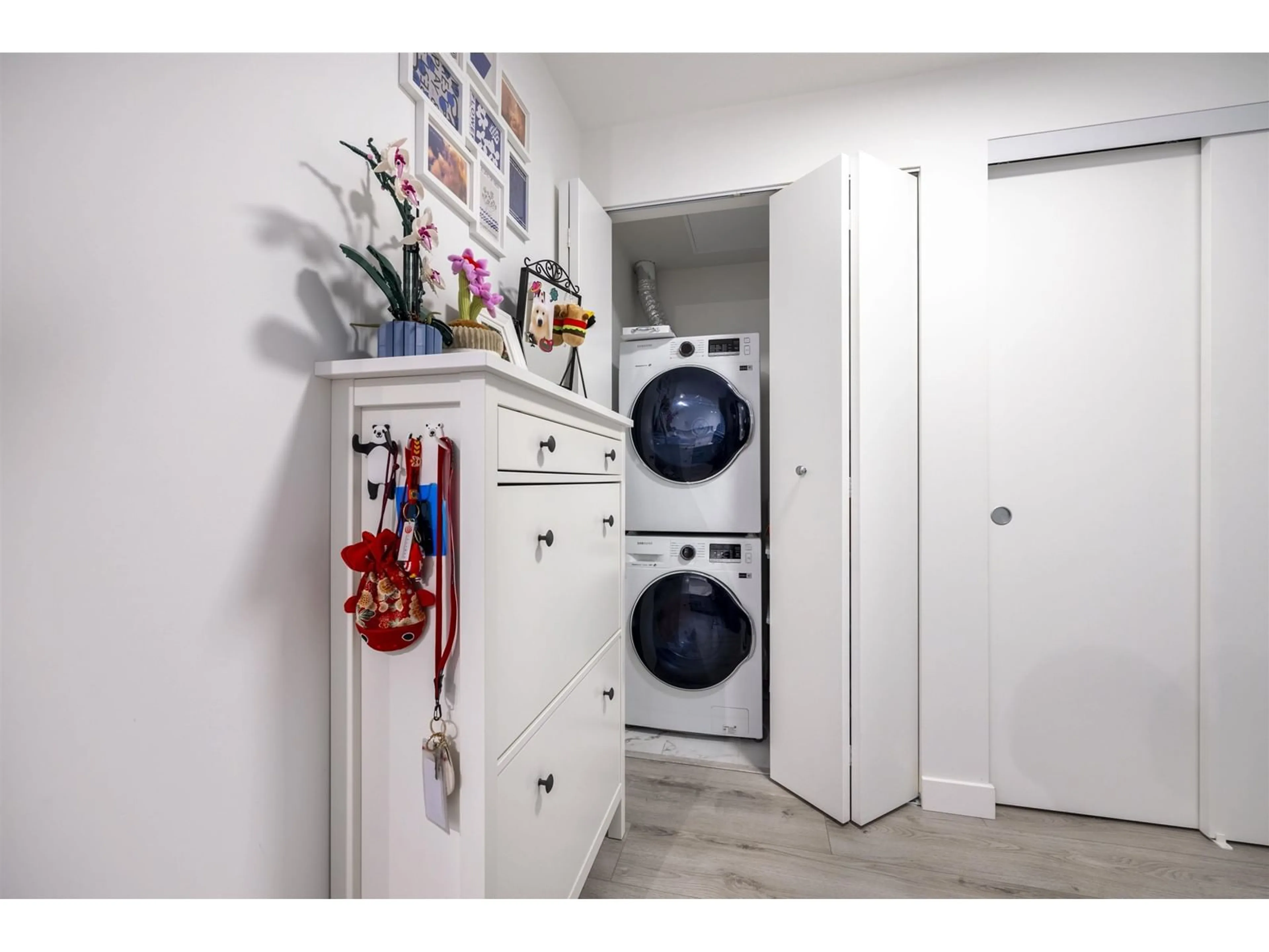 Laundry room for 1211 - 10626 CITY, Surrey British Columbia V3T0S3