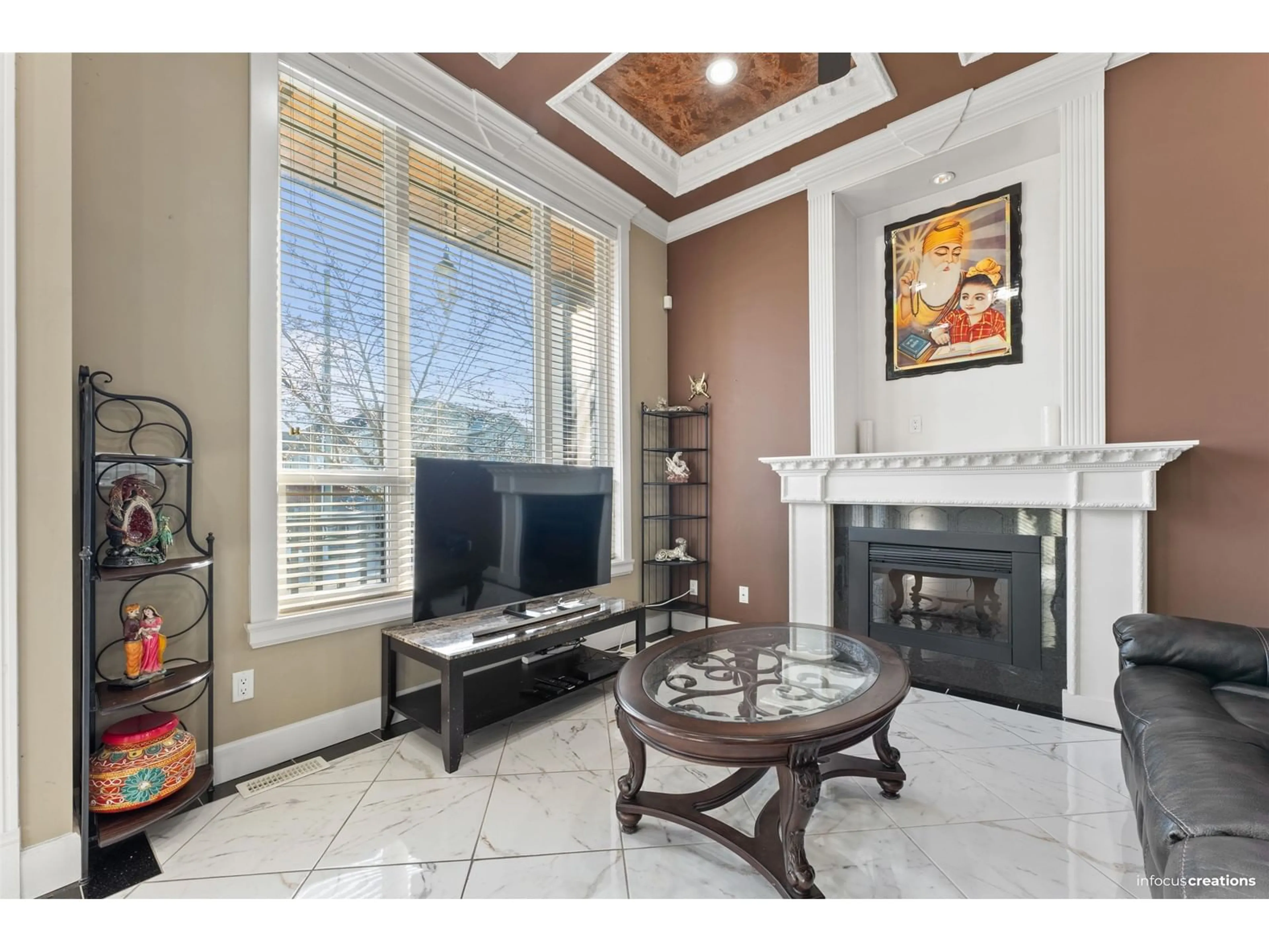 Living room with furniture, ceramic/tile floor for 12567 66 AVENUE, Surrey British Columbia V3W1V6