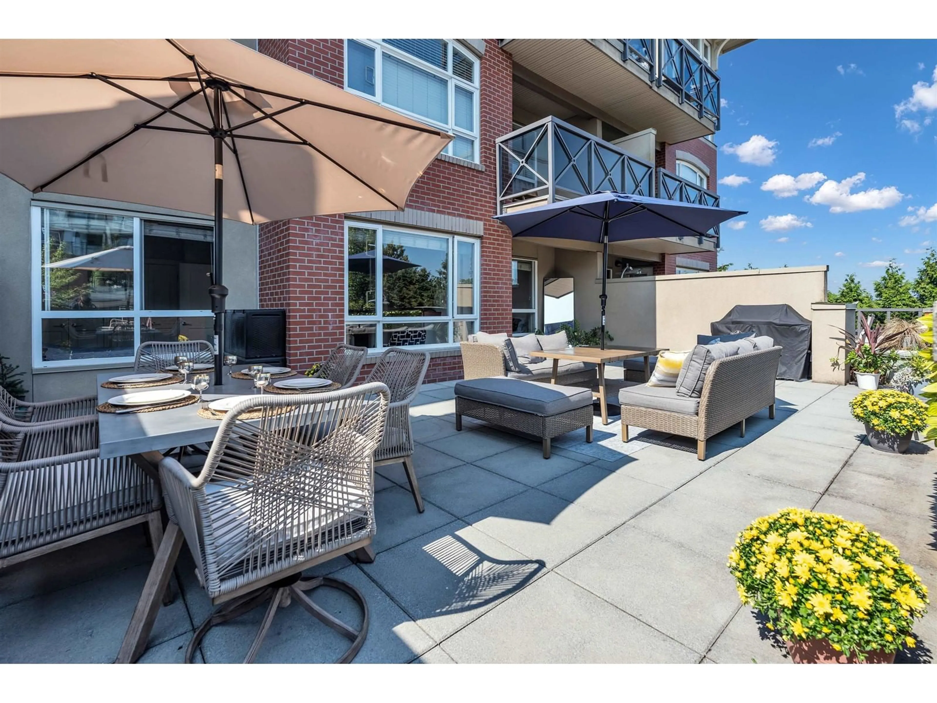 Patio, unknown for 223 - 2970 KING GEORGE, Surrey British Columbia V4P0E6
