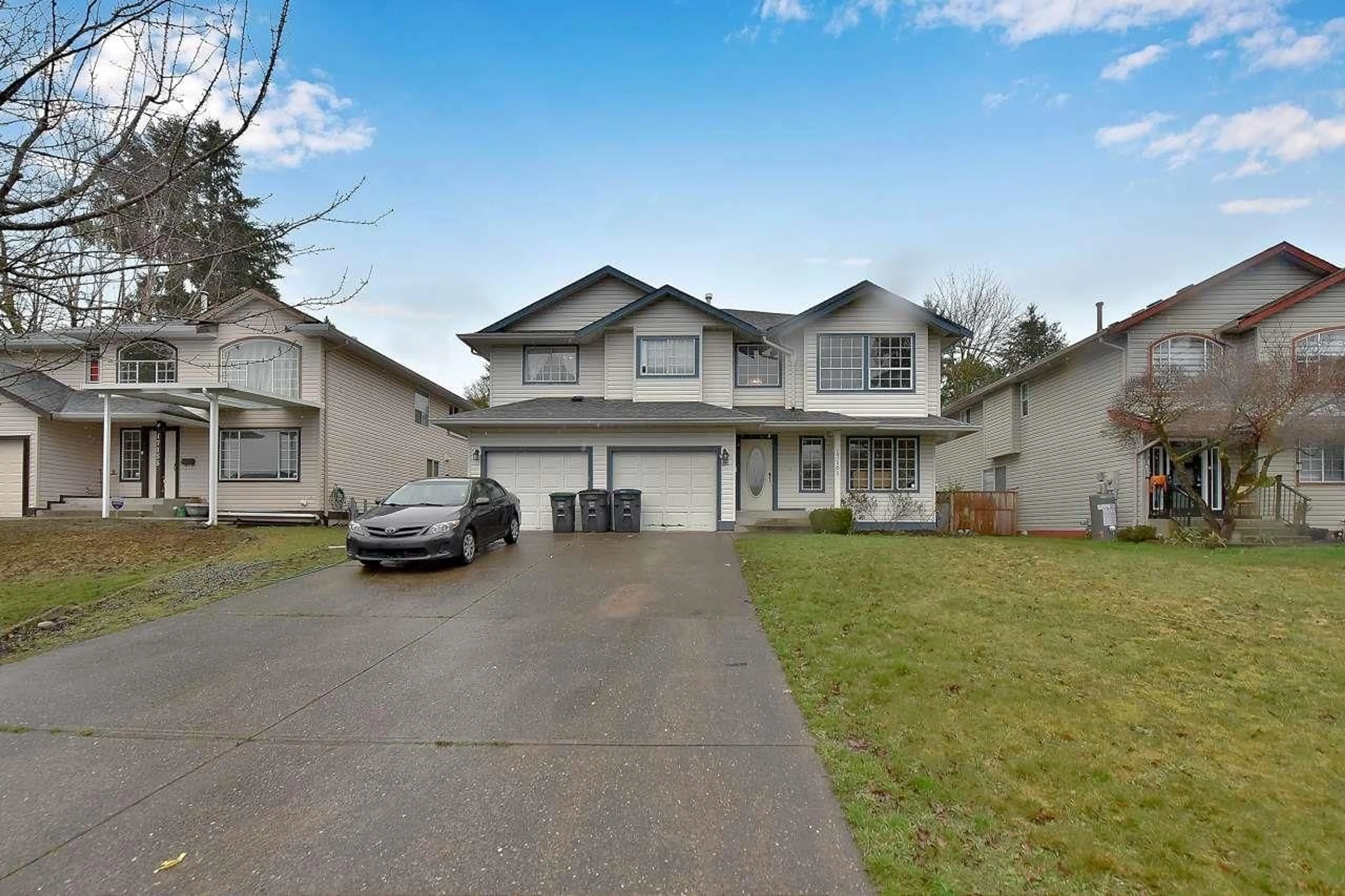Unknown for 17161 57, Surrey British Columbia V3W2V7