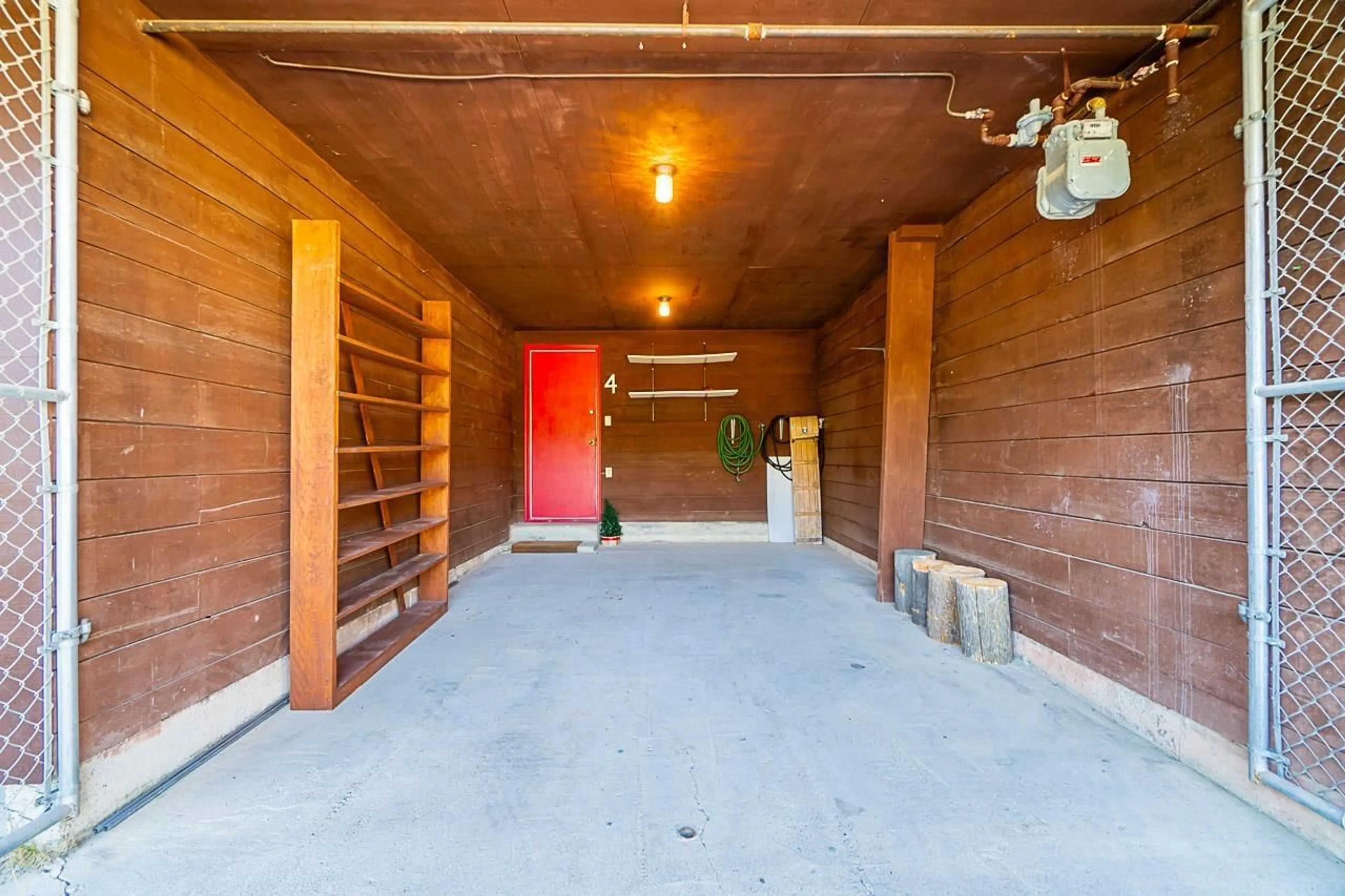 Indoor garage for 4 - 20619 EDELWEISS, Agassiz British Columbia V0M1A1