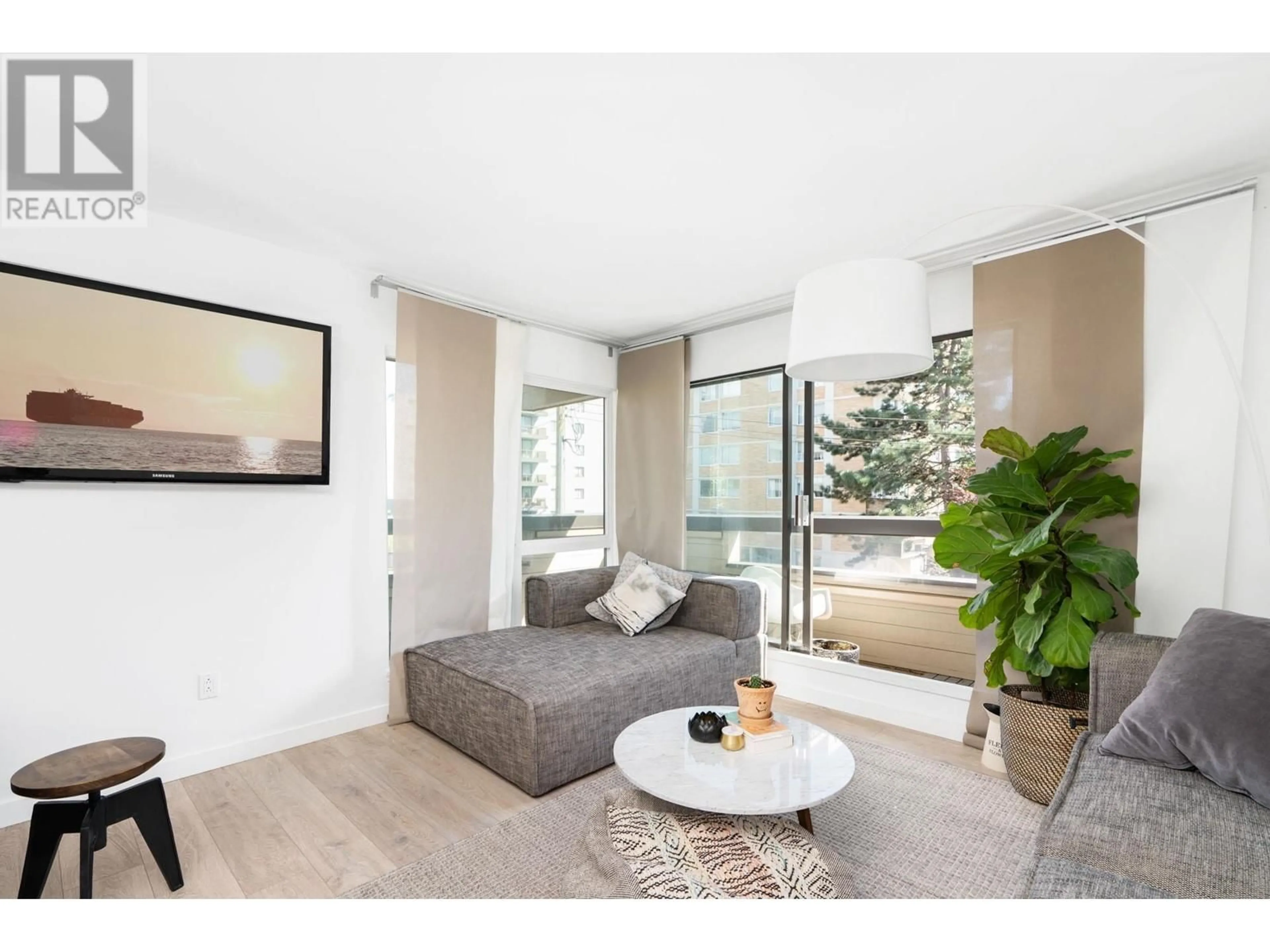 Living room with furniture, unknown for 311 - 1363 CLYDE AVENUE, West Vancouver British Columbia V7T2W9
