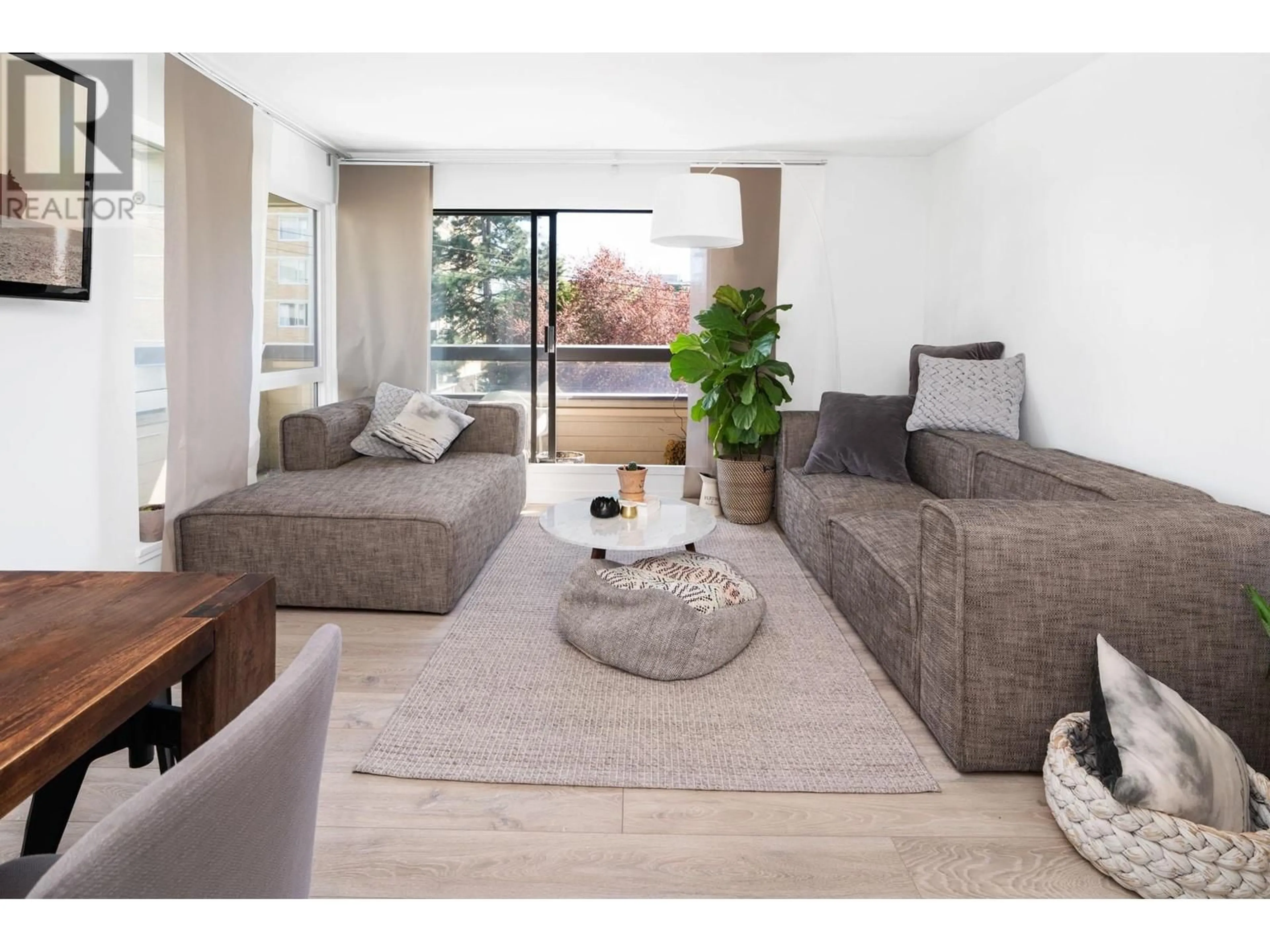 Living room with furniture, unknown for 311 - 1363 CLYDE AVENUE, West Vancouver British Columbia V7T2W9