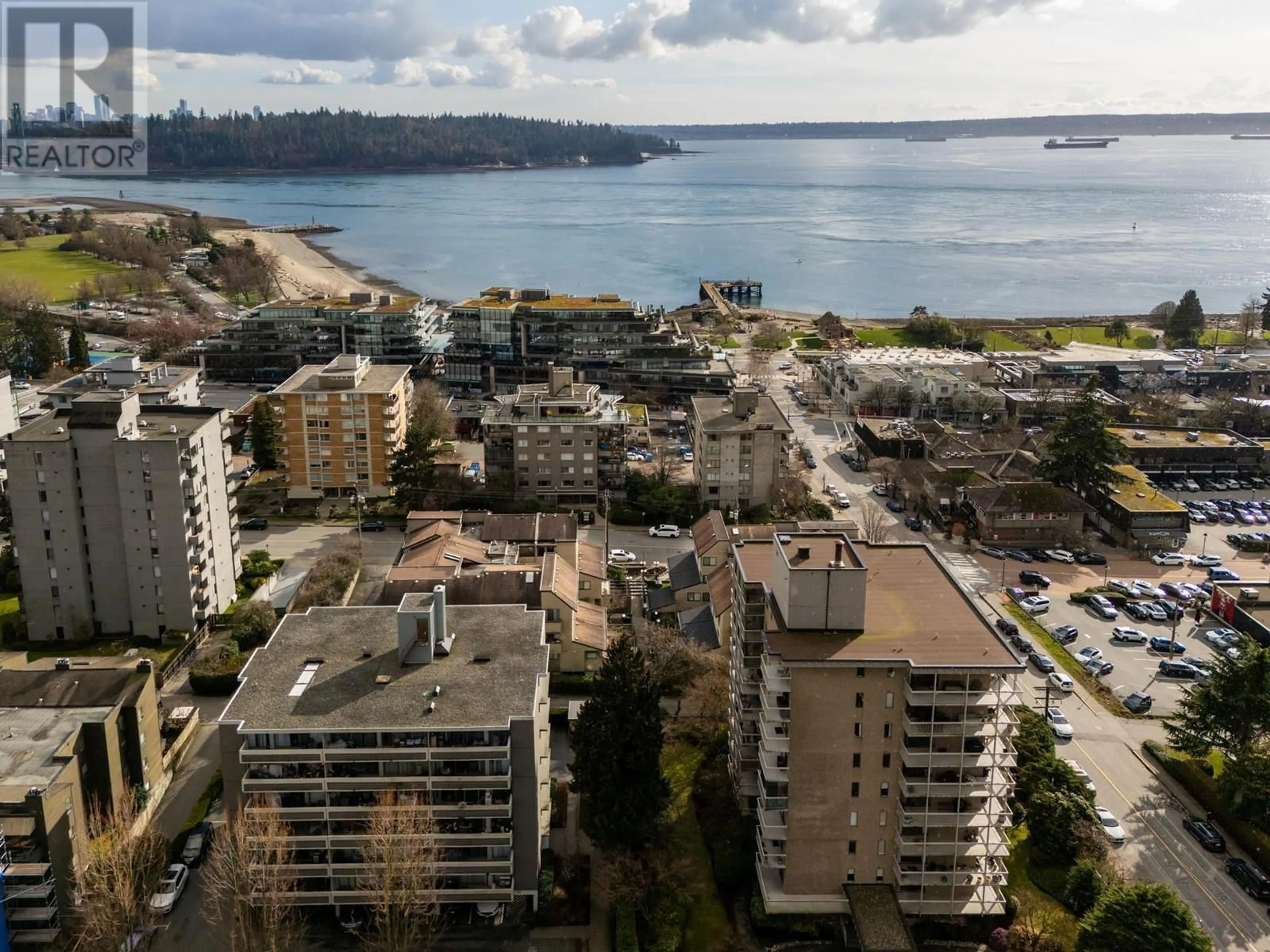 A pic from outside/outdoor area/front of a property/back of a property/a pic from drone, city buildings view from balcony for 311 1363 CLYDE AVENUE, West Vancouver British Columbia V7T2W9