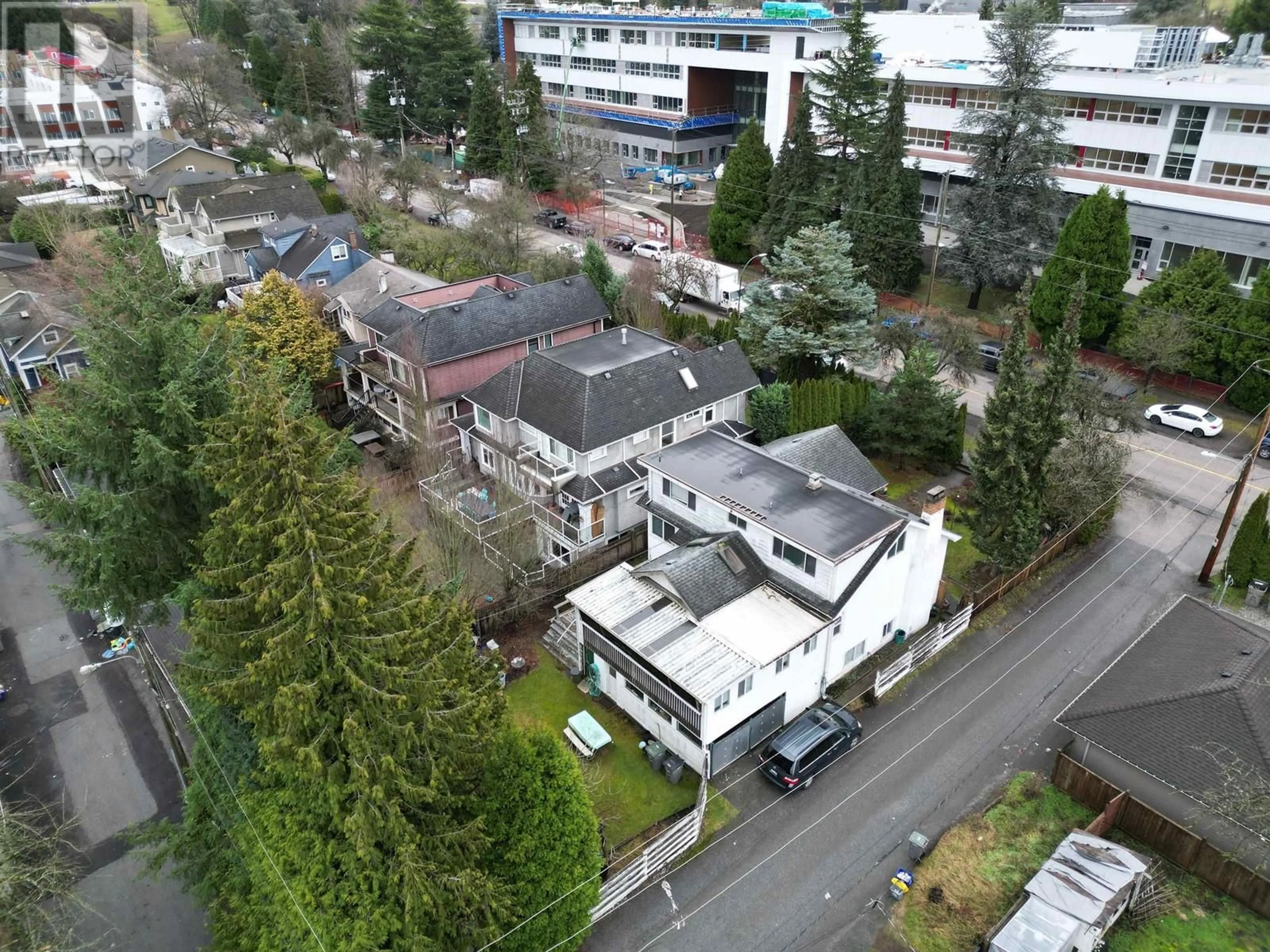 A pic from outside/outdoor area/front of a property/back of a property/a pic from drone, city buildings view from balcony for 985 W 33RD AVENUE, Vancouver British Columbia V5Z2K6