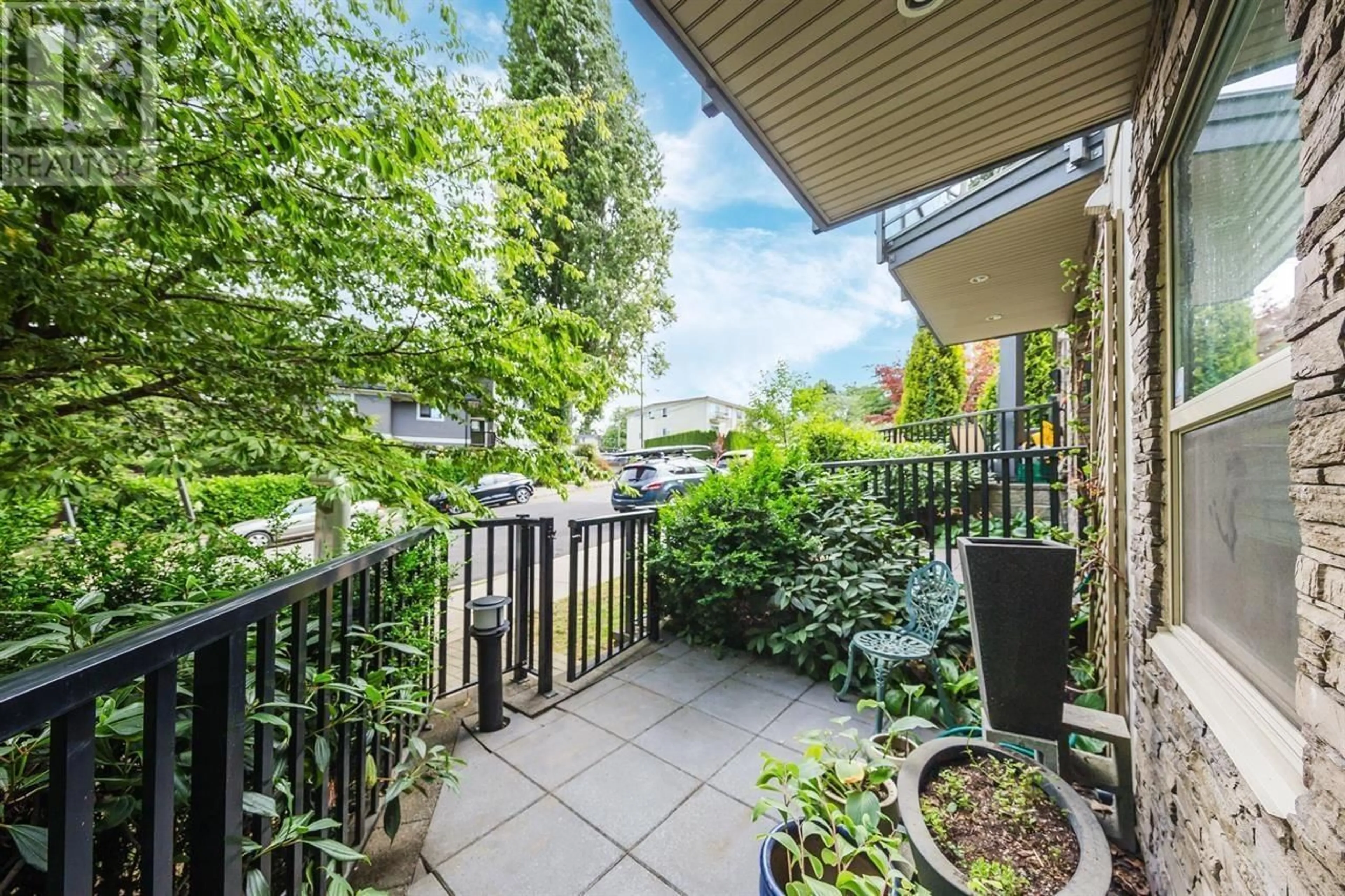 Patio, city buildings view from balcony for 2128 ETON STREET, Vancouver British Columbia V5L1C7