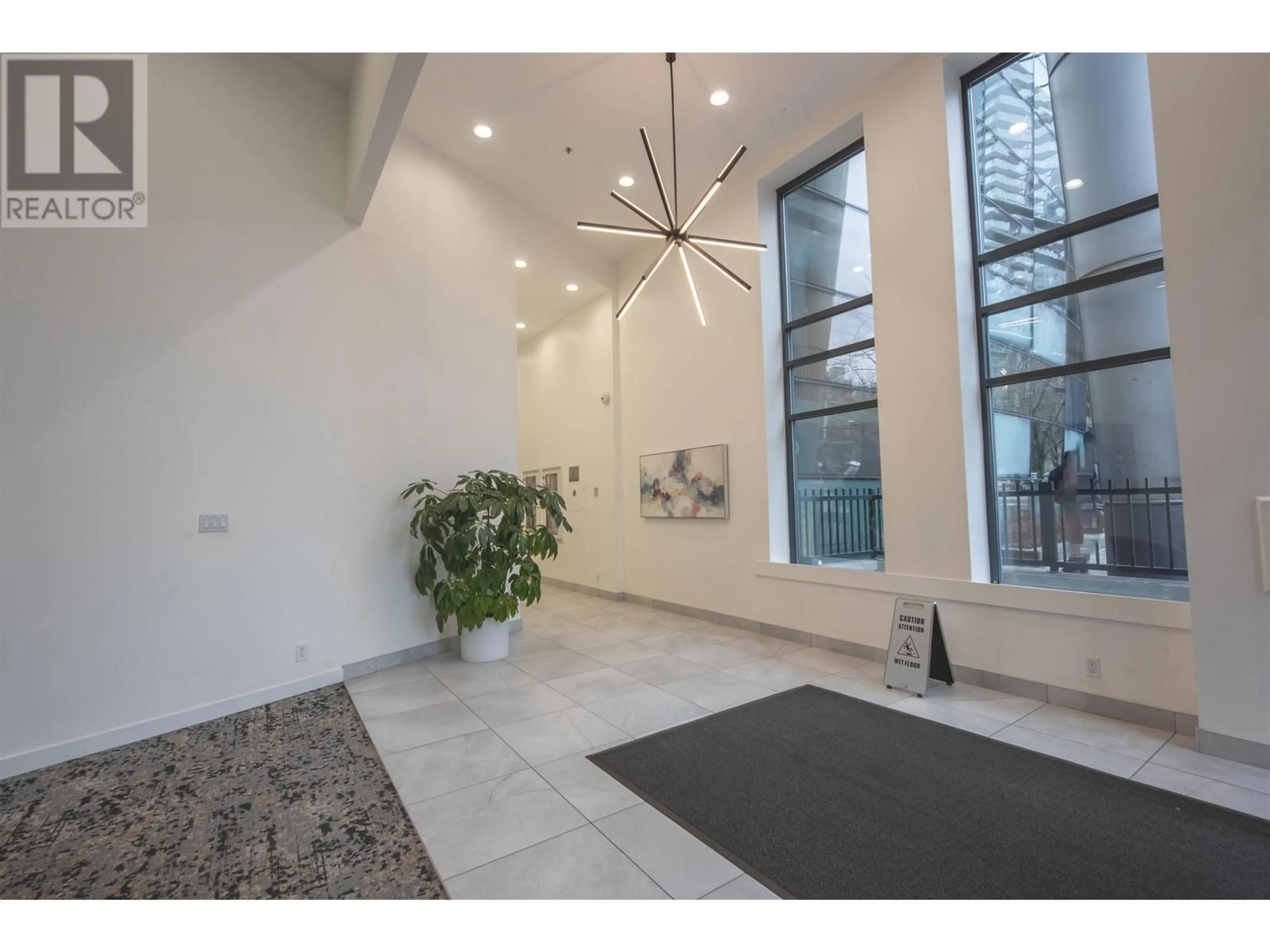 Indoor foyer for 2605 1199 SEYMOUR STREET, Vancouver British Columbia V6B1K3