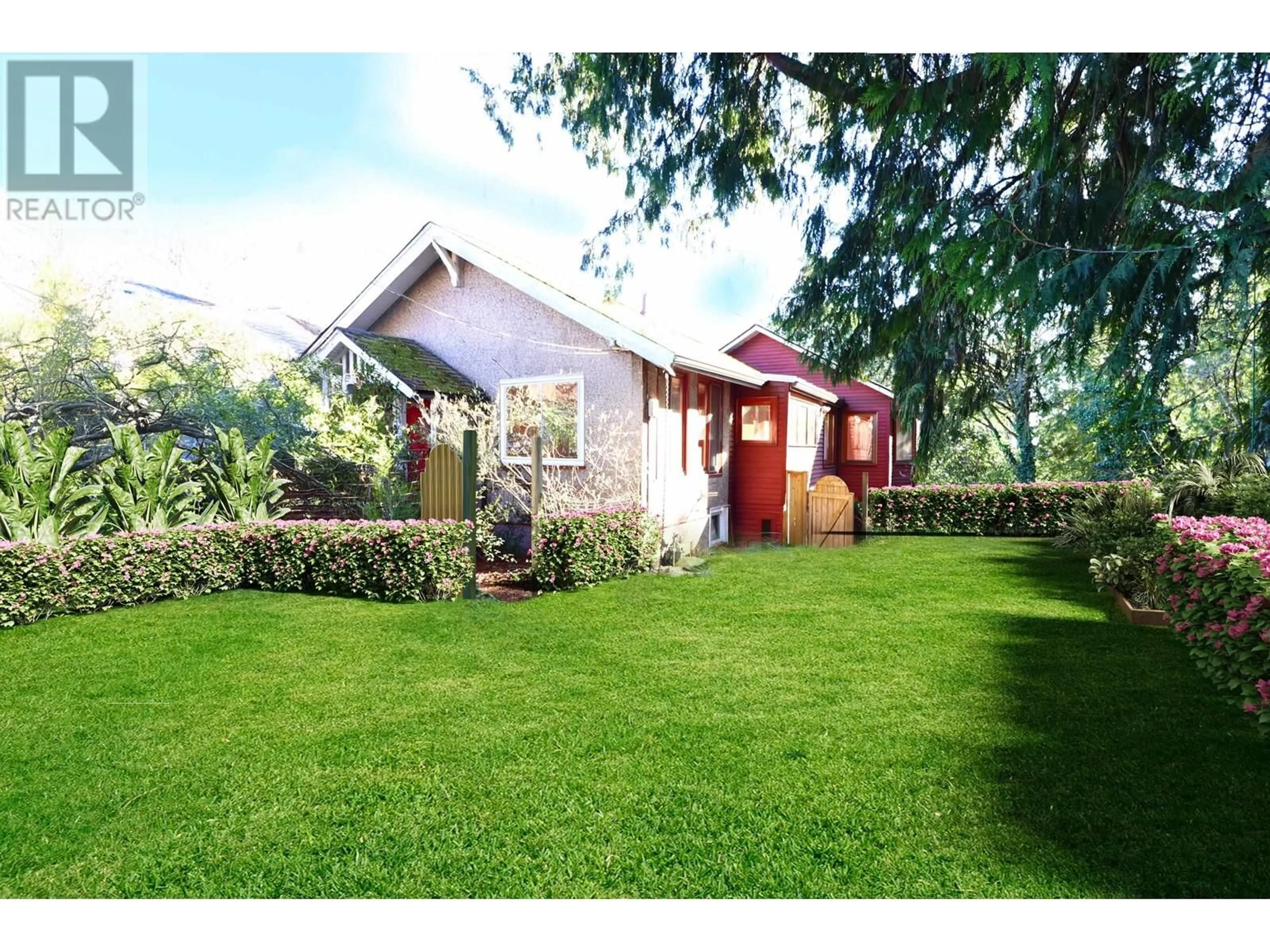 Unknown for 5808 PORTLAND STREET, Burnaby British Columbia V5J2R8