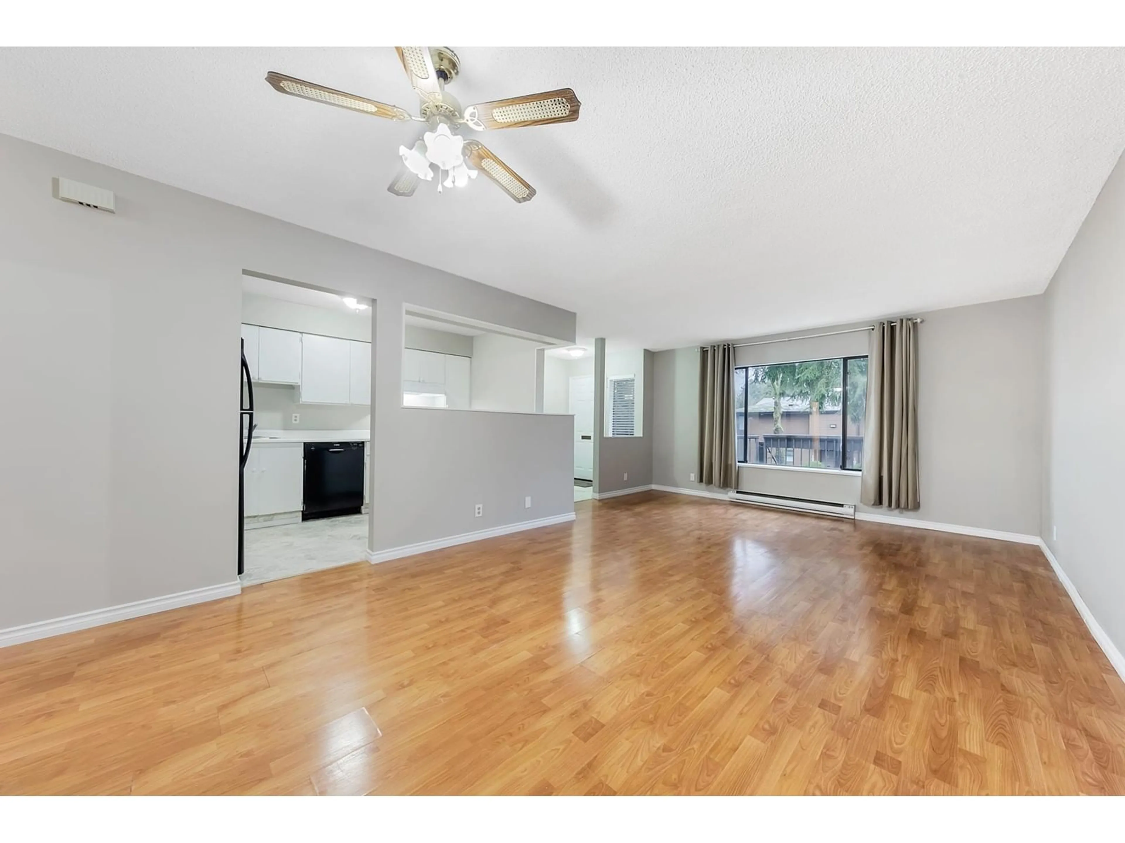 A pic of a room for 2315 10620 150 STREET, Surrey British Columbia V3R7K3