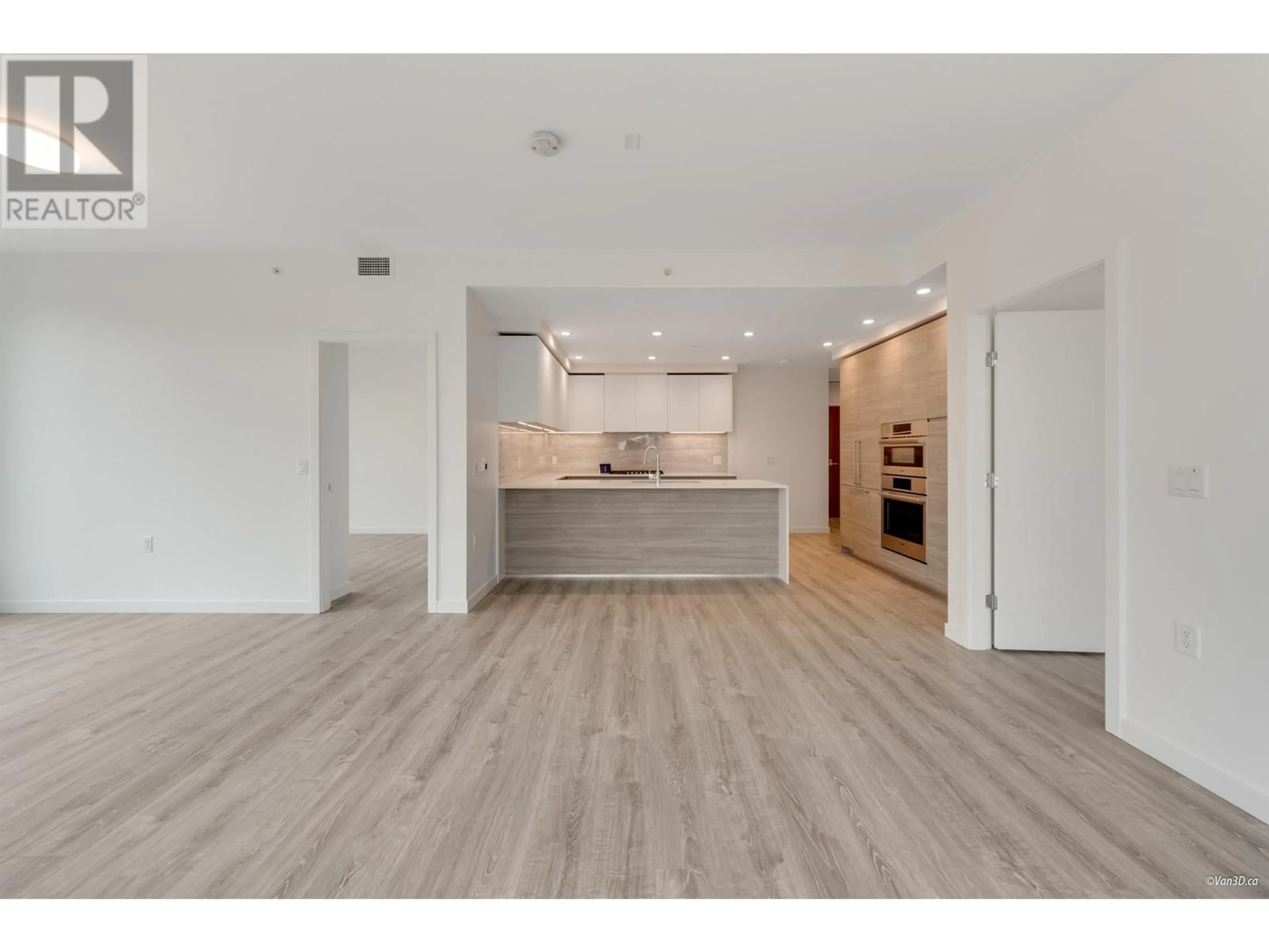 Open concept kitchen, wood/laminate floor for 703 660 QUAYSIDE DRIVE, New Westminster British Columbia V3M0P1