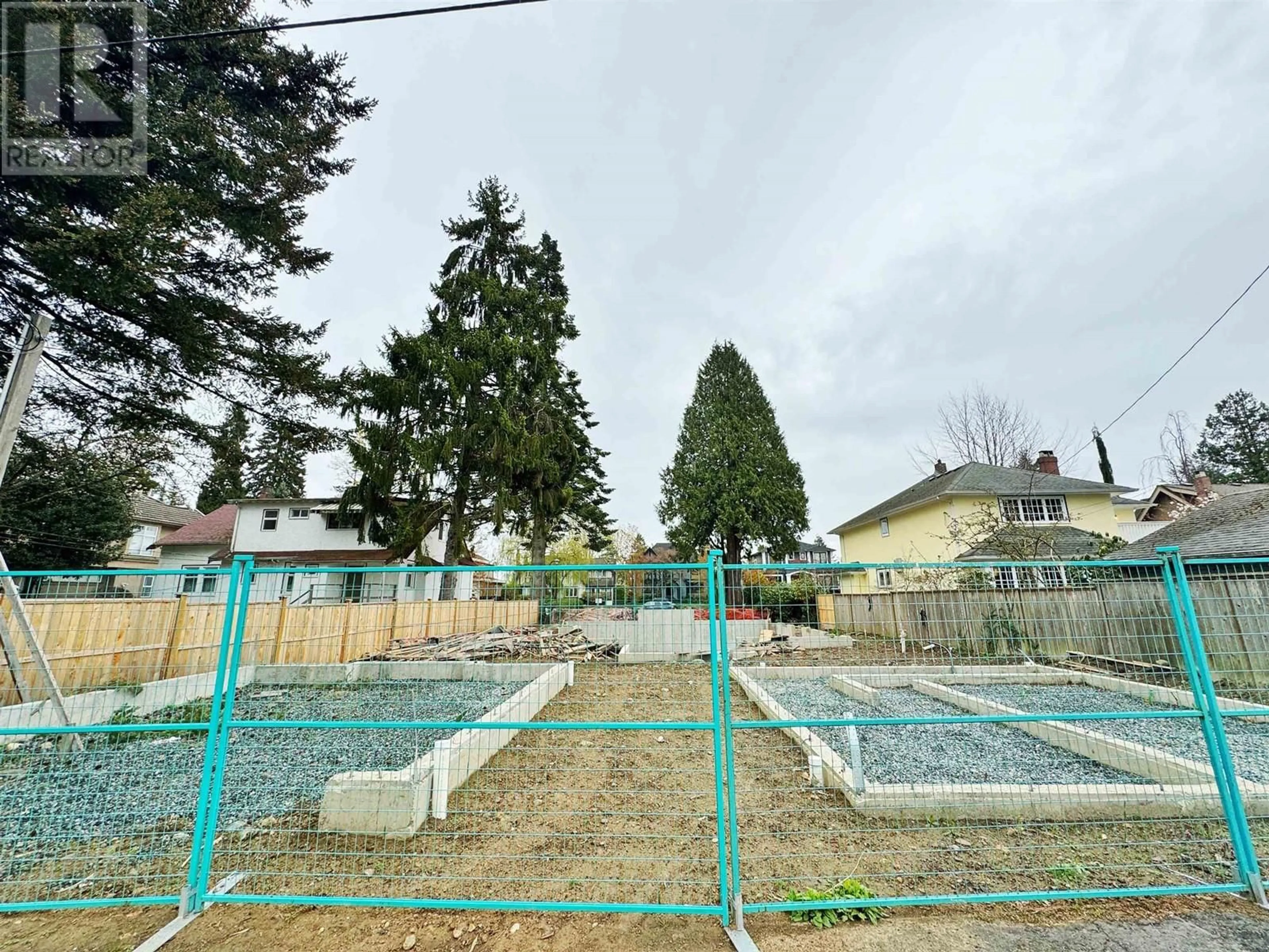 A pic from outside/outdoor area/front of a property/back of a property/a pic from drone, street for 5769 HUDSON STREET, Vancouver British Columbia V6M2Z2