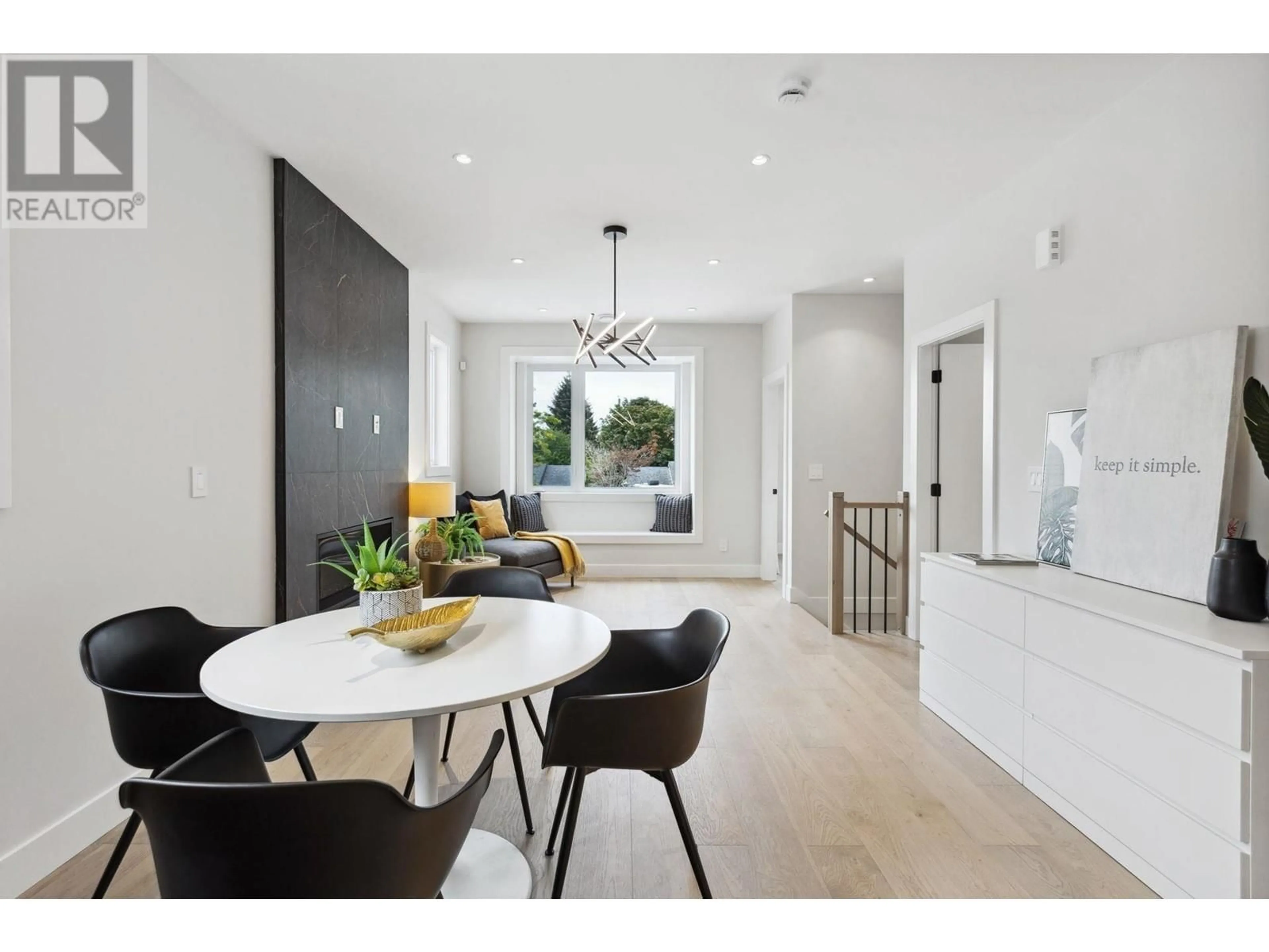 Unknown for 1330 15TH STREET, North Vancouver British Columbia V7P1N2